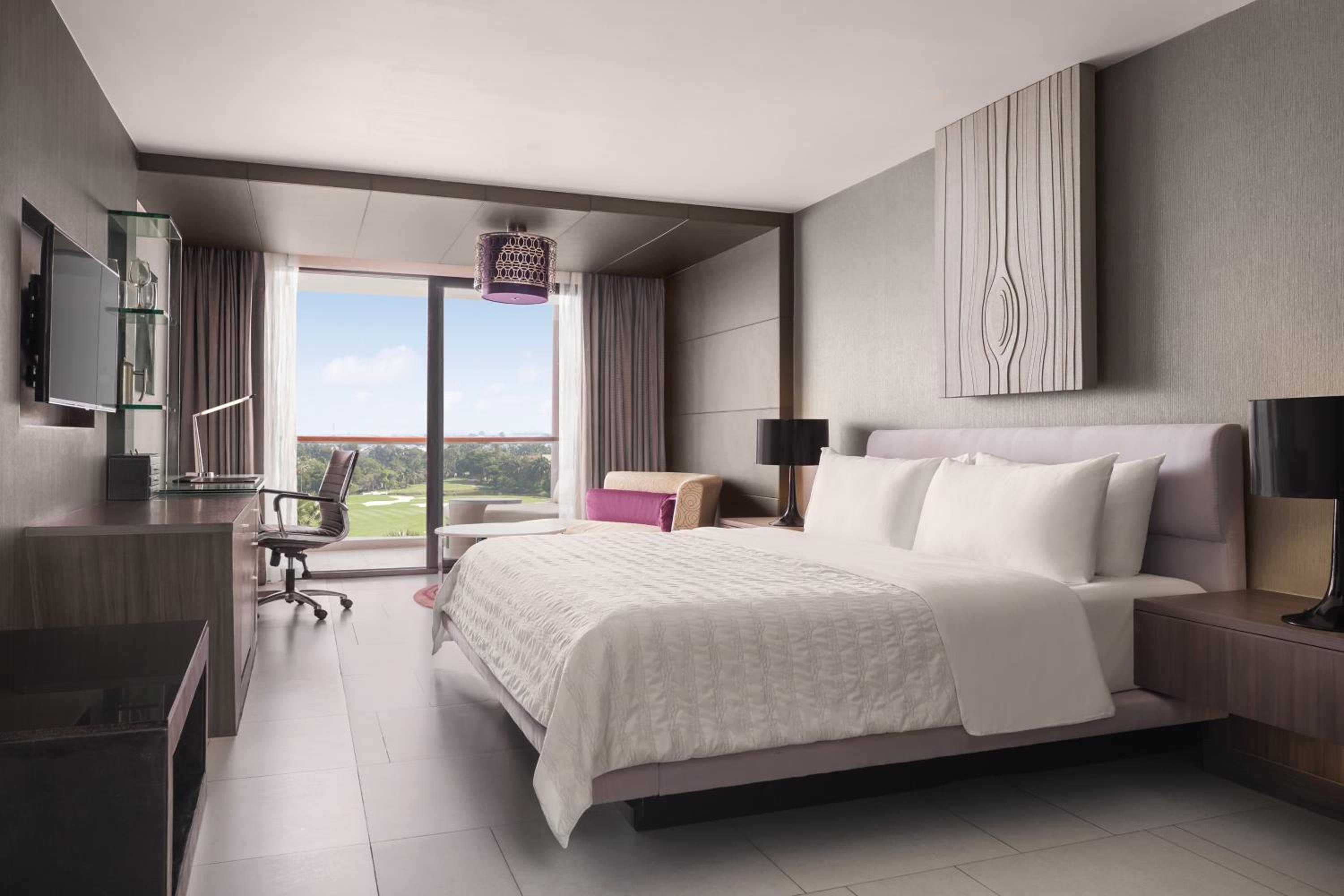 King Room - Mobility Accessible
