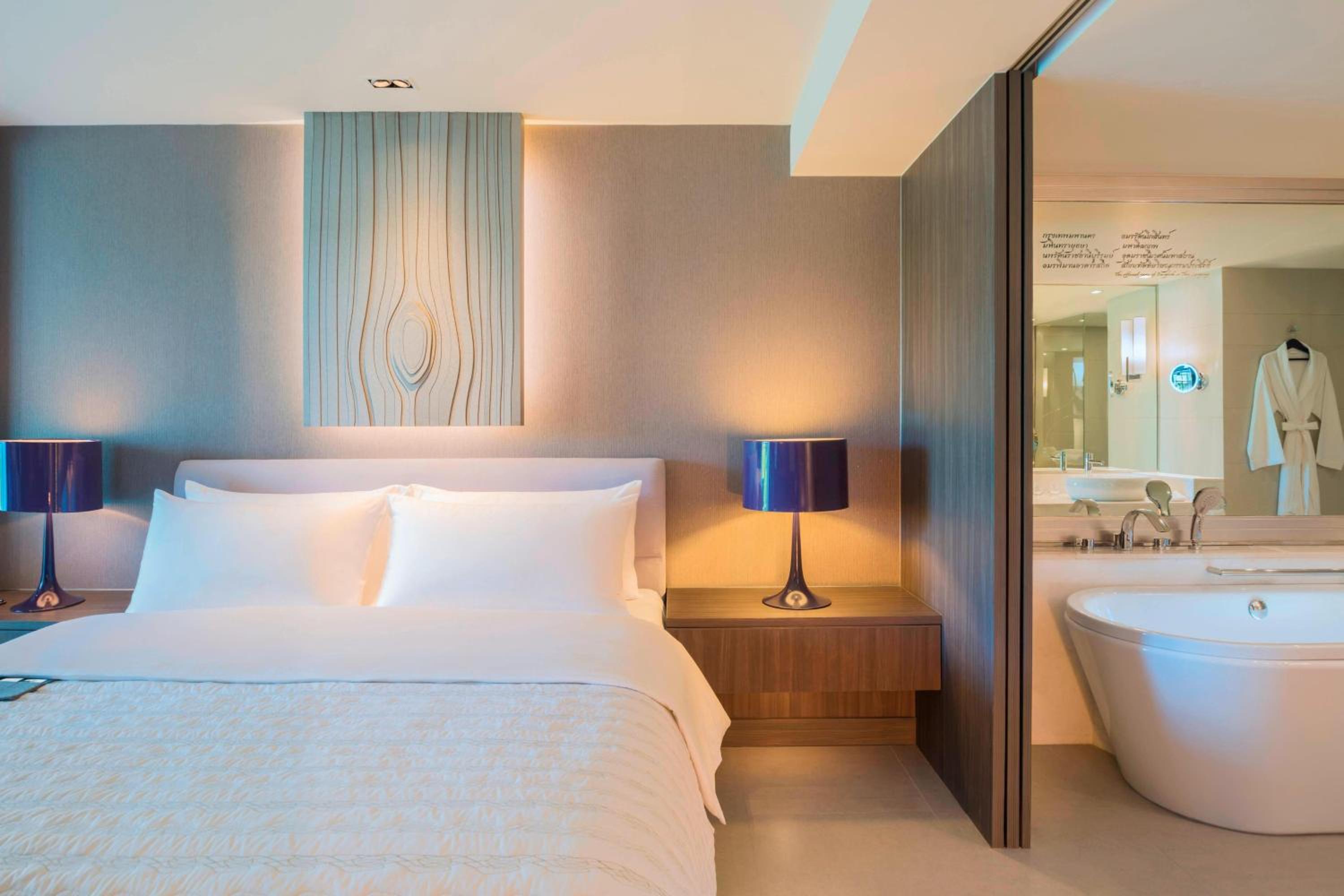 King Premium Room with Garden Terrace