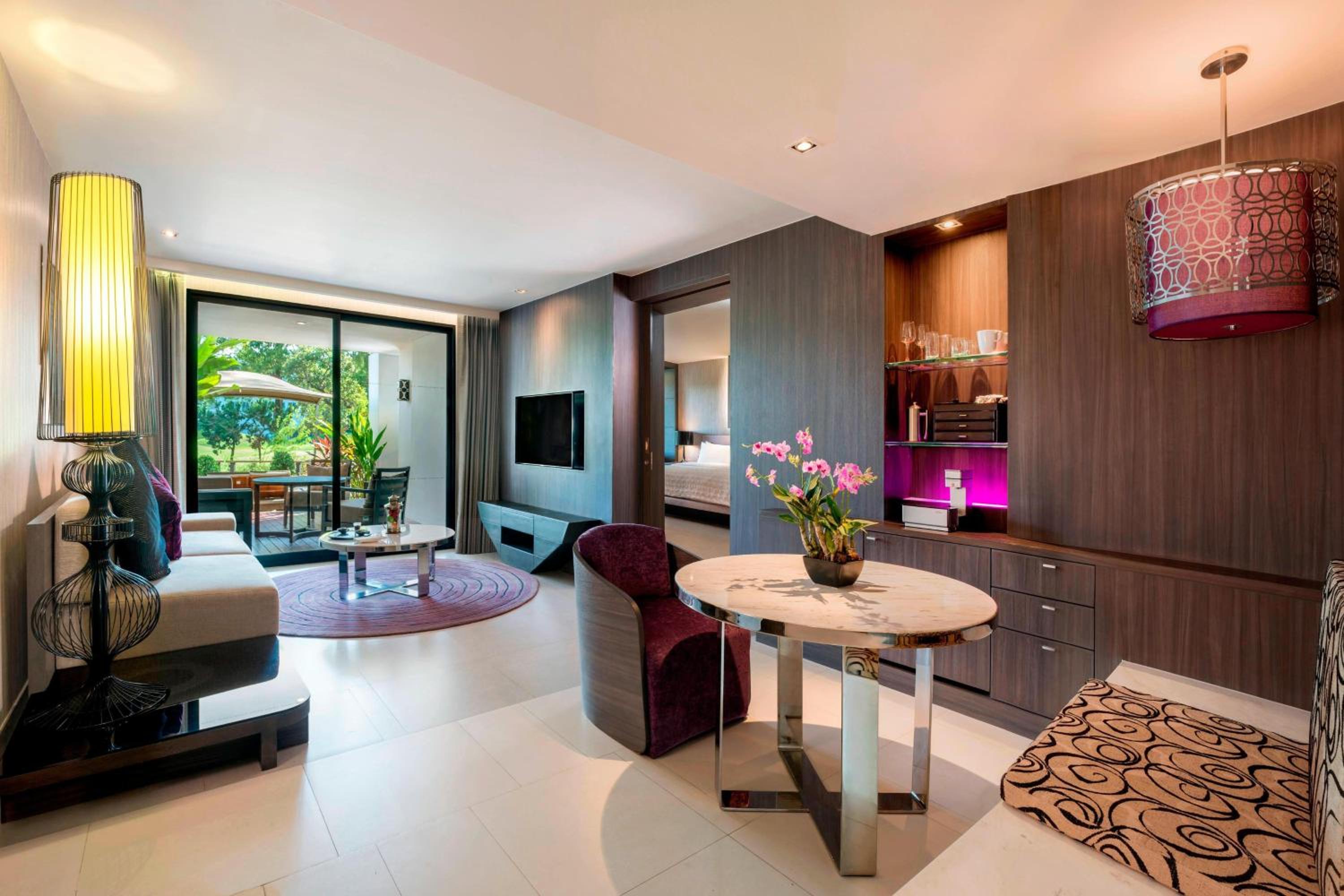One-Bedroom King Suite with Balcony and Golf View