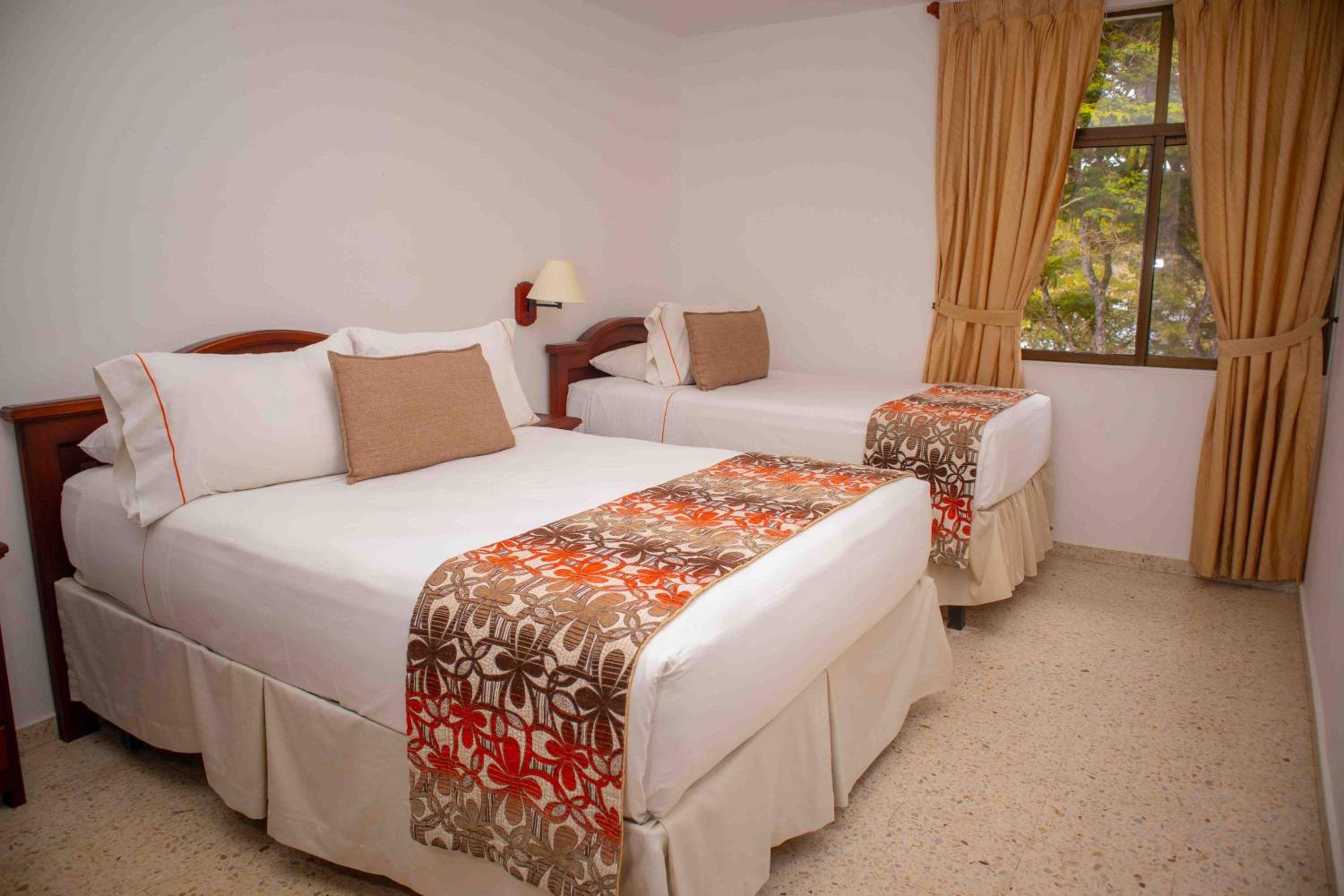 Double Room with Private Bathroom photo 3