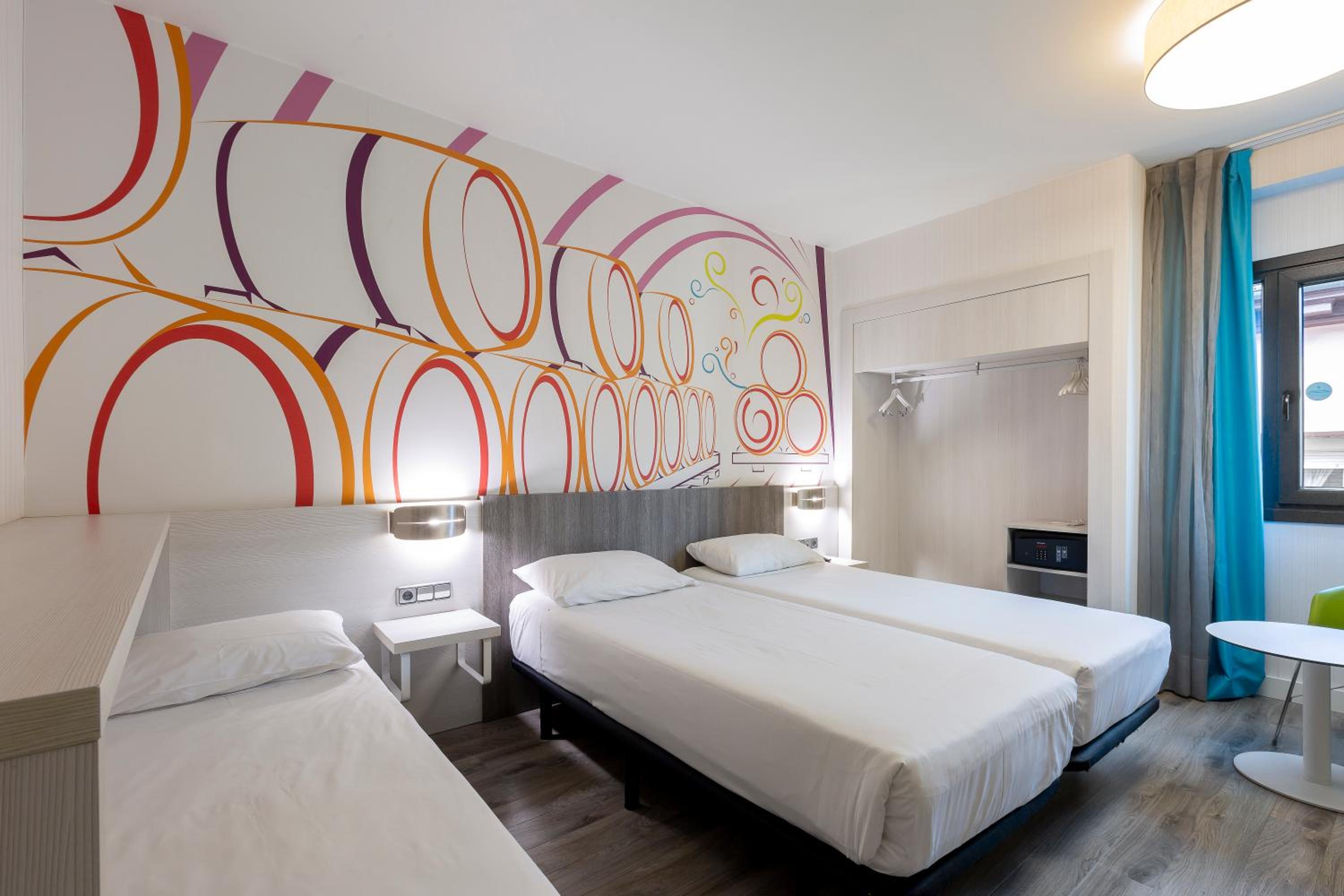 Double Room with Extra Bed photo 3