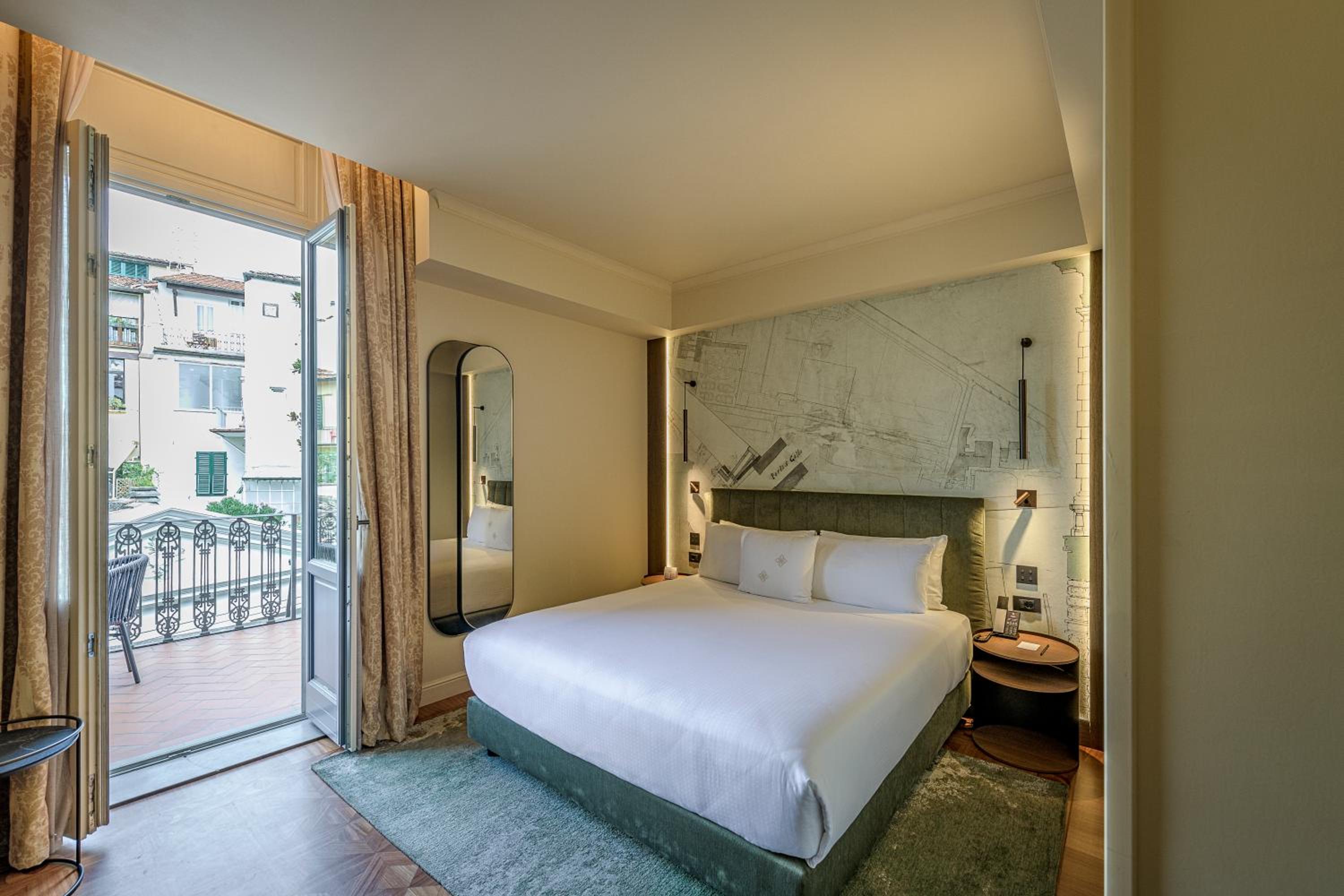 Deluxe Double or Twin Room with Balcony - Photo 1