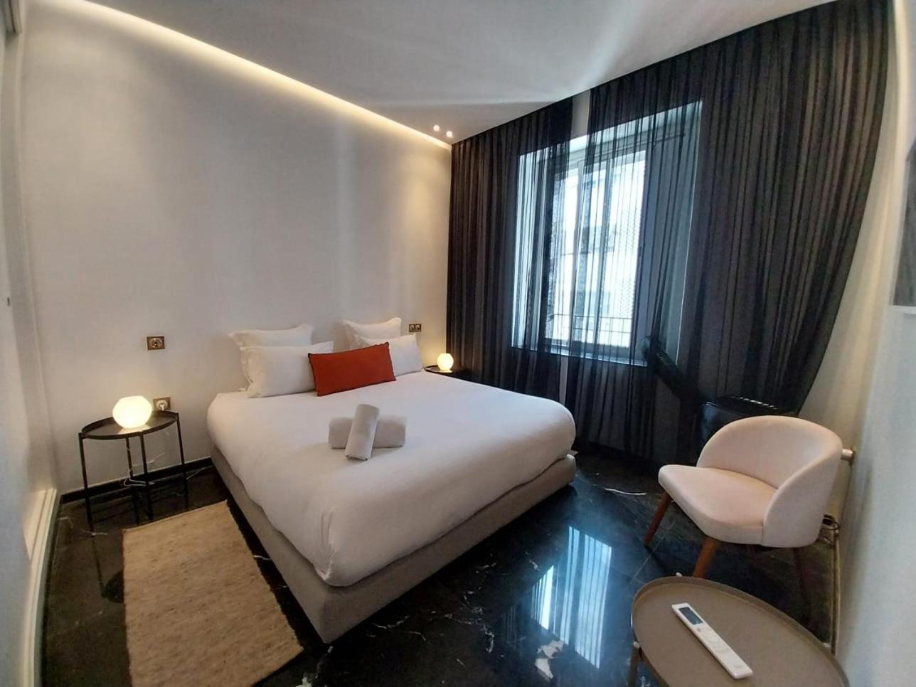 Apartment with View and Balcony photo 1