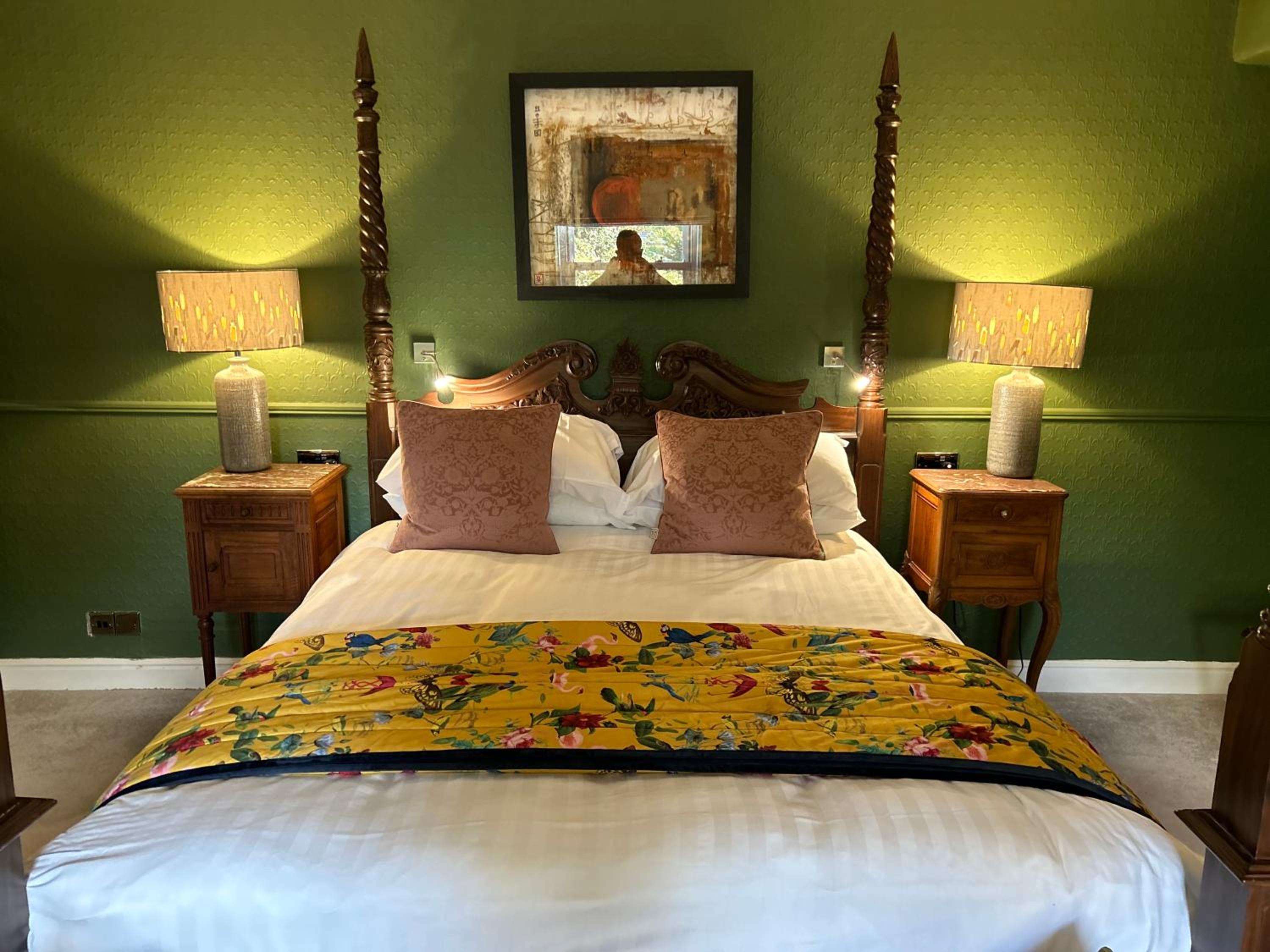 Luxury King Room