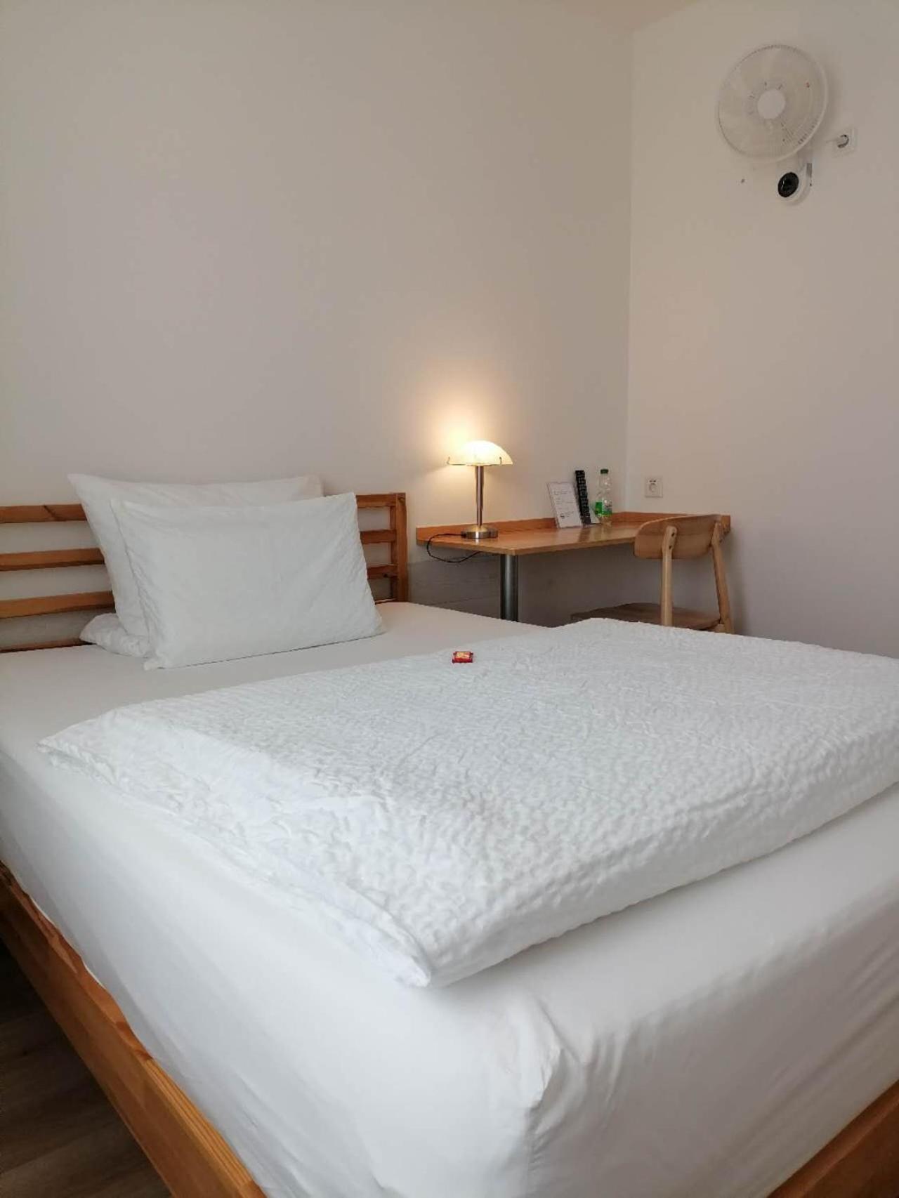 Double Room with Private Bathroom photo 1
