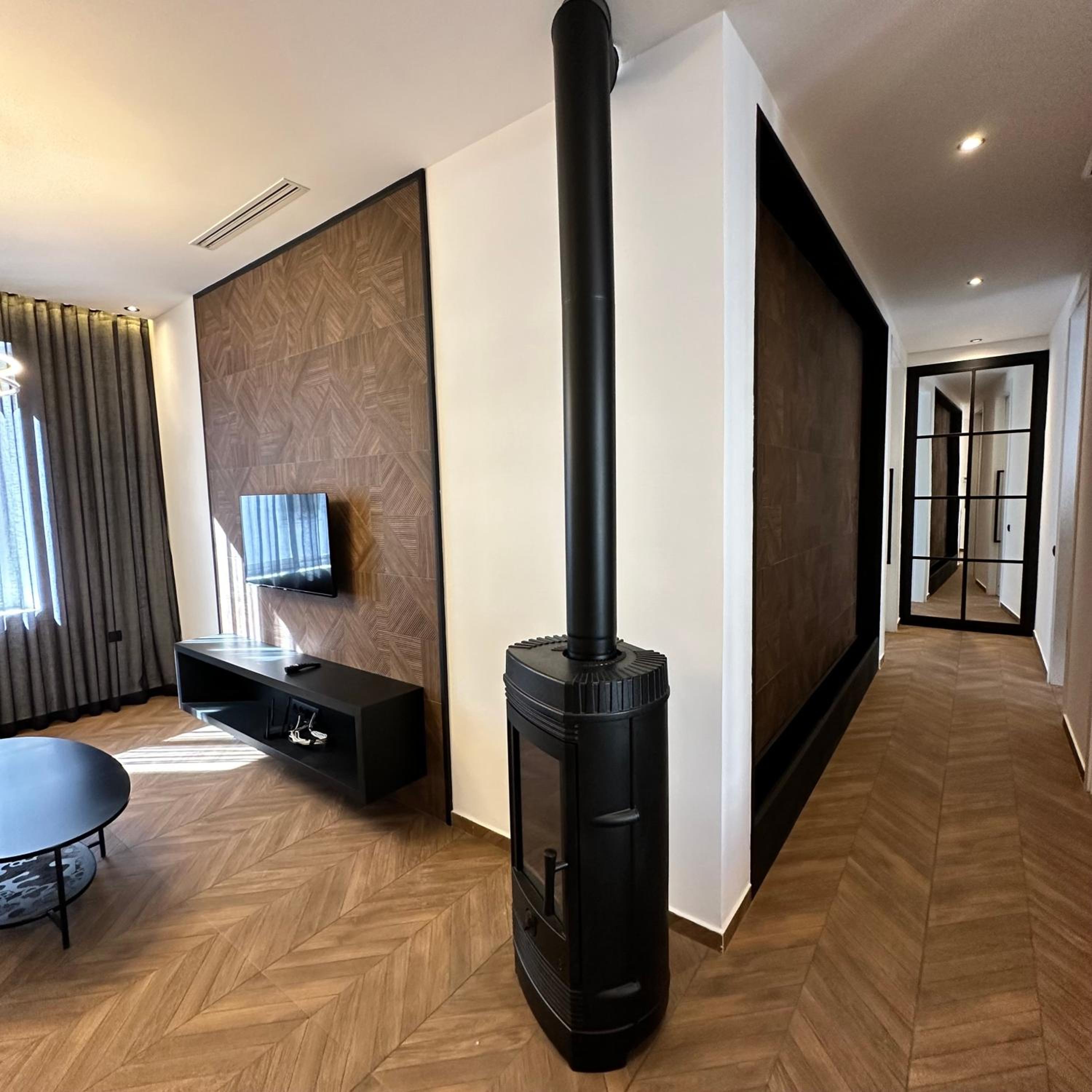 Apartment with City View photo 3