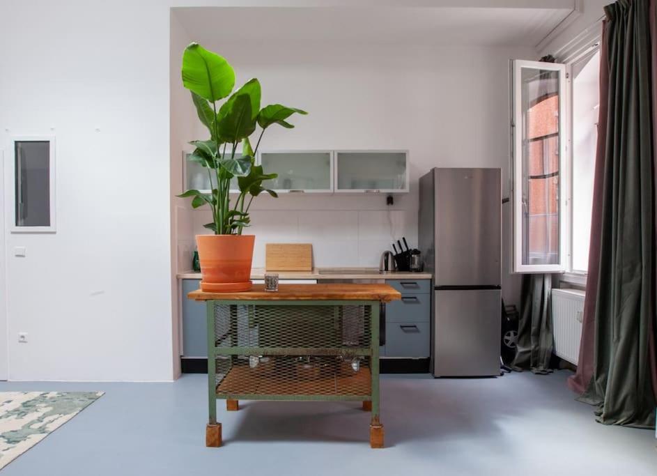 One-Bedroom Apartment photo 3