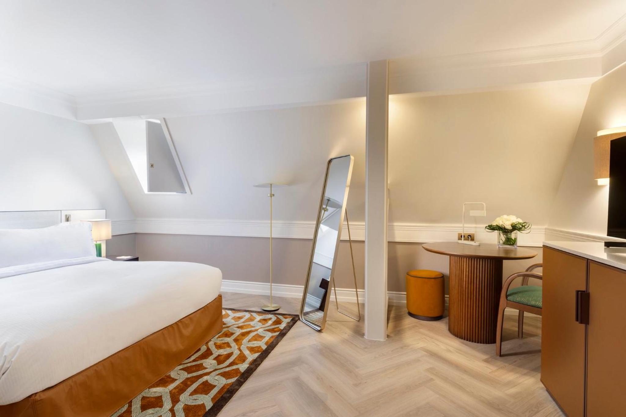 Cozy Queen Room