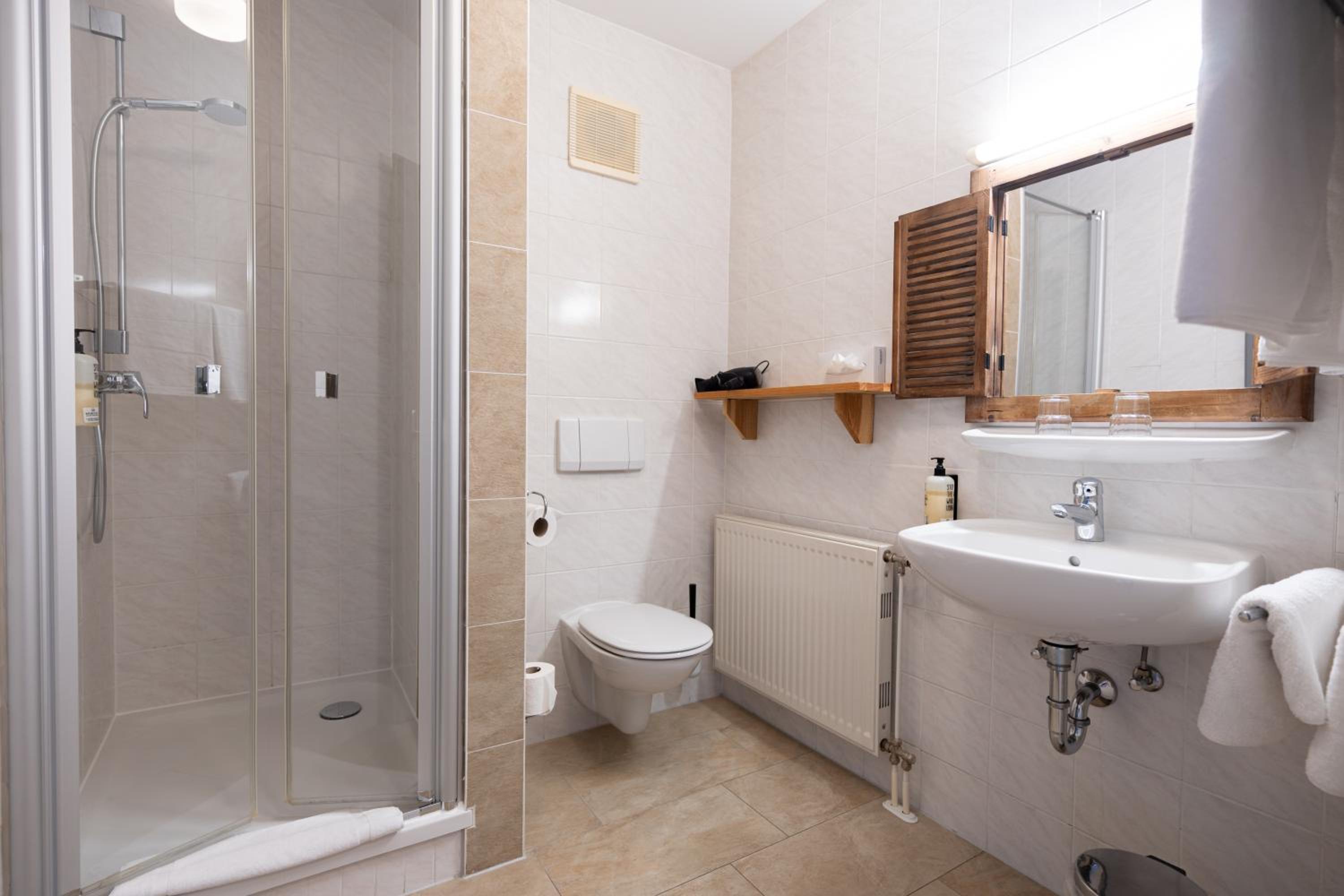 Superior Double Room - Photo 9