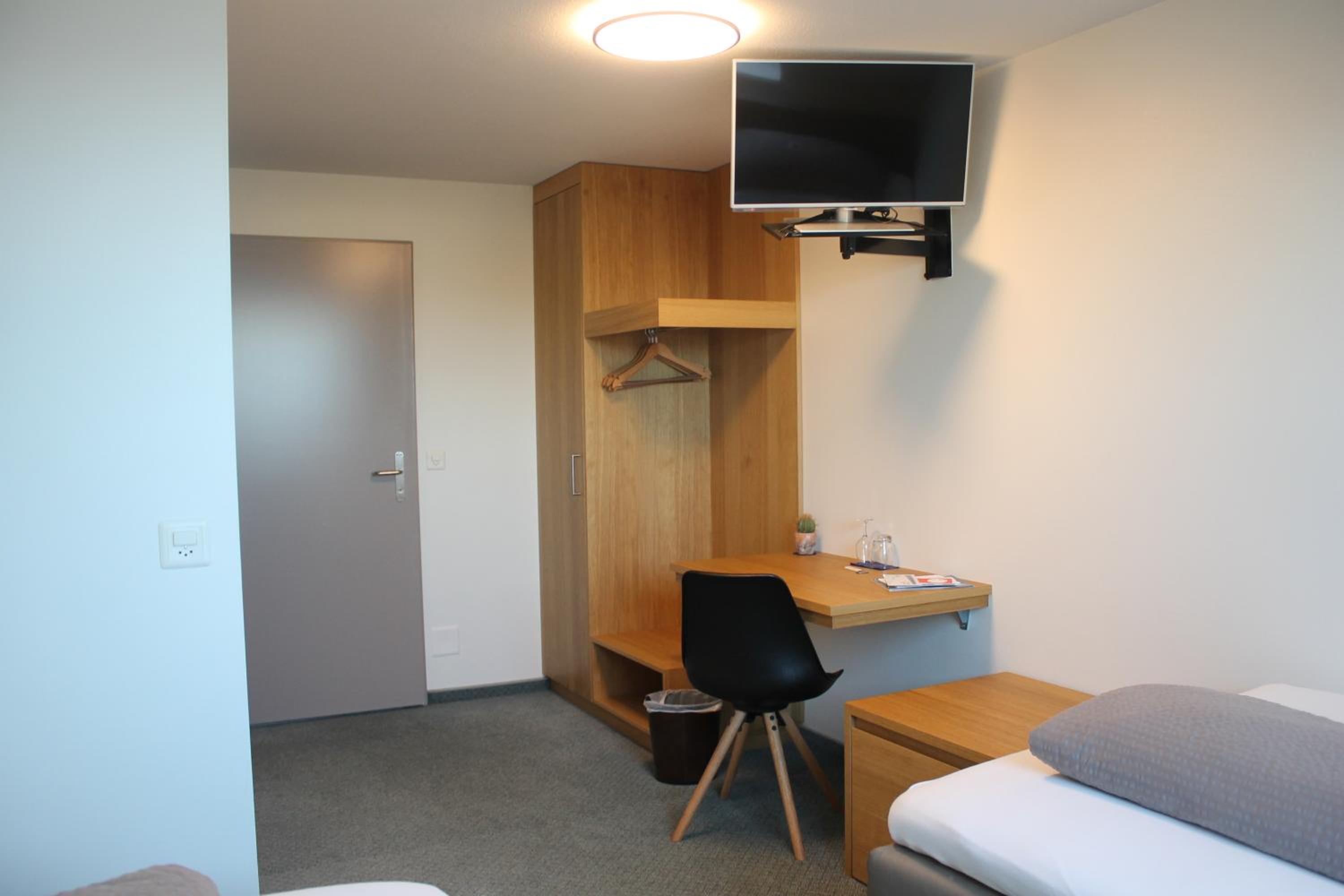 Standard Double Room - Photo 1