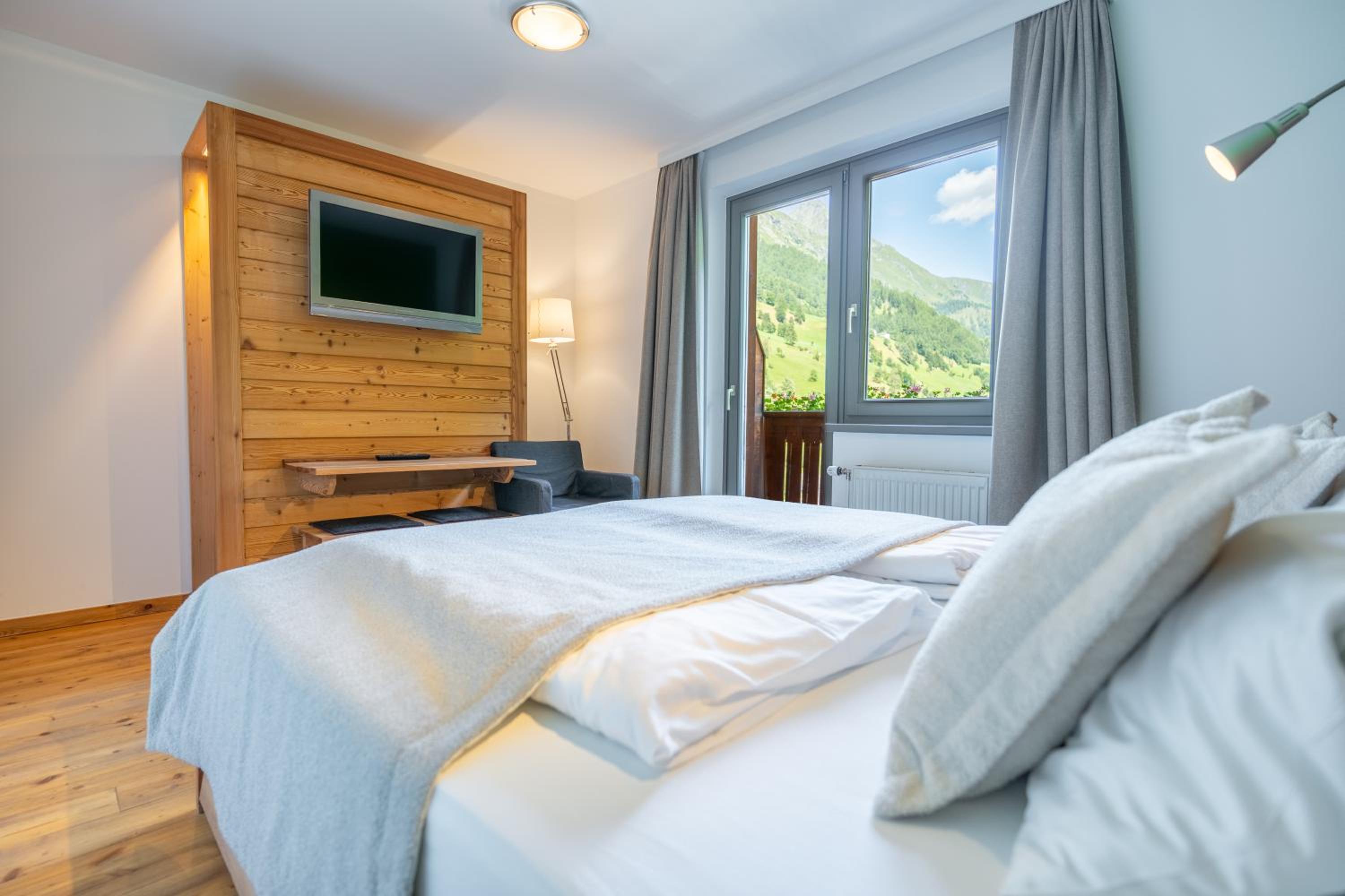 Economy Double Room - Photo 6
