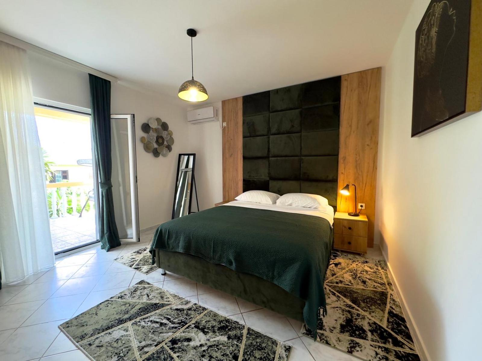 One-Bedroom Apartment with Sea View and Balcony