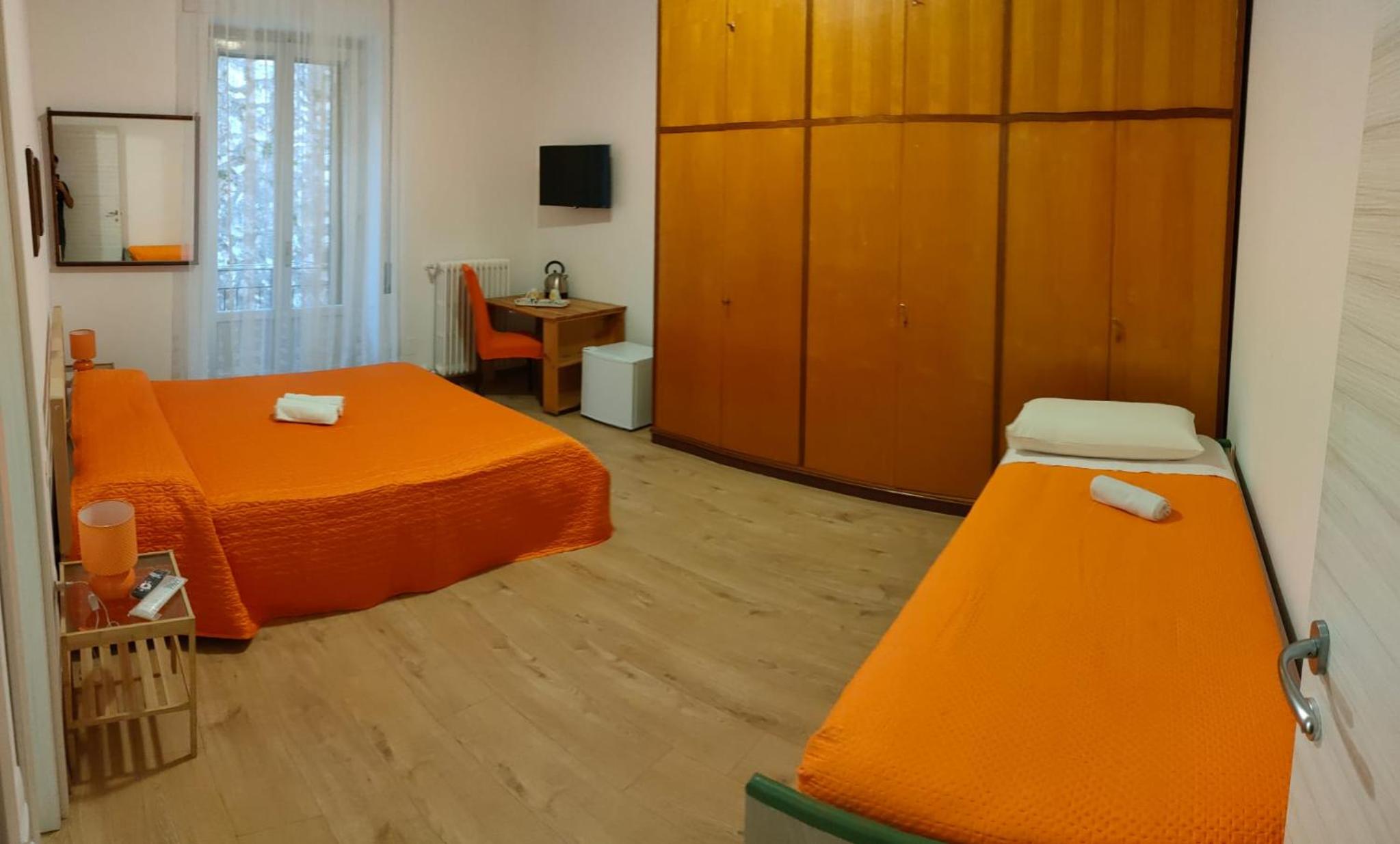 Triple Room with Bathroom