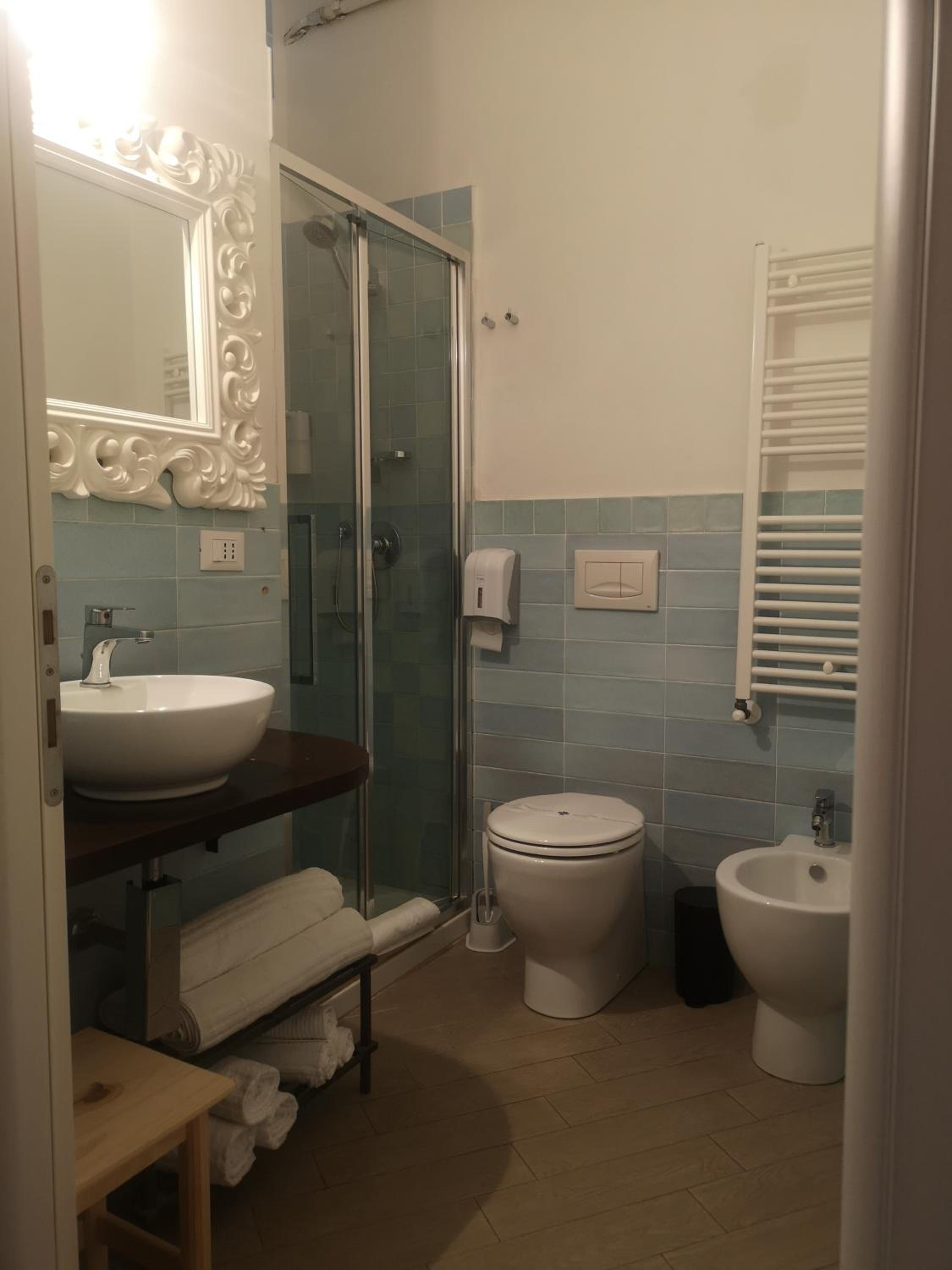 Triple Room with Private Bathroom - Photo 6