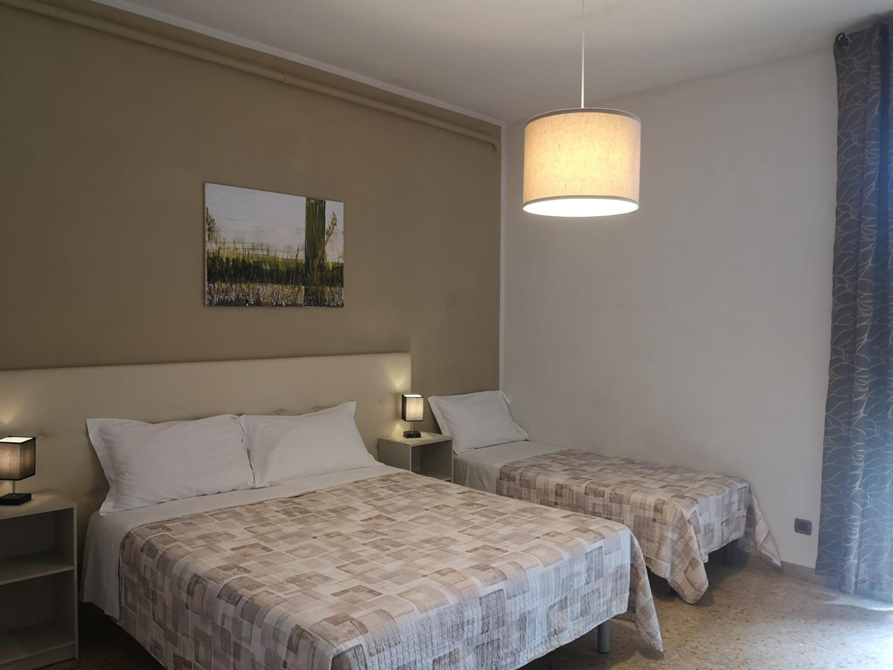 Triple Room with Private Bathroom - Photo 1