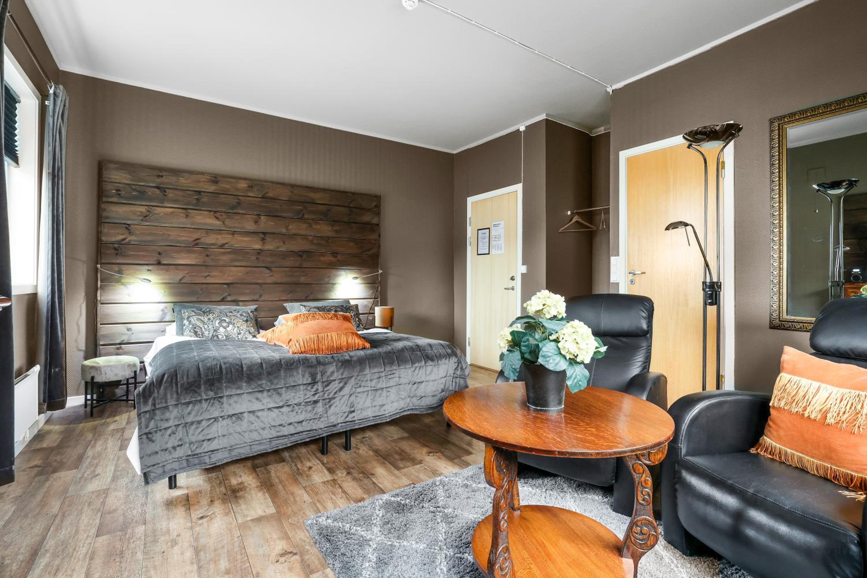 Double Room - Photo 2