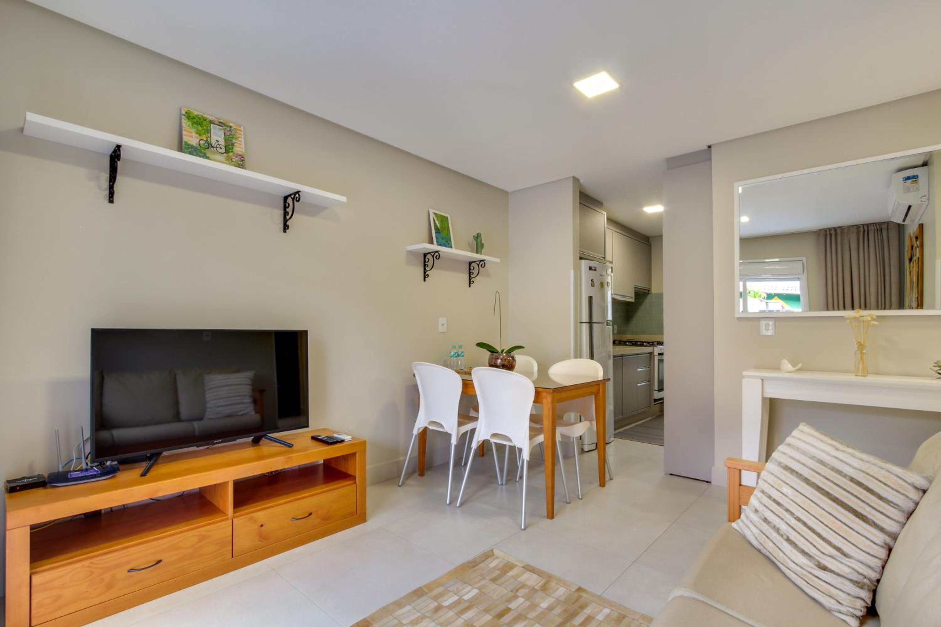 Apartment with Balcony photo 2