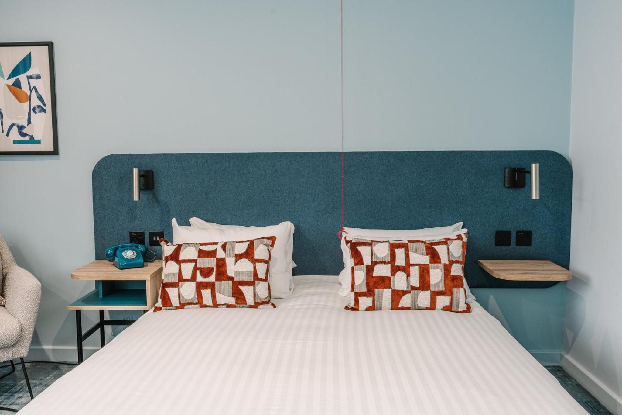 Standard Double Room - Disability Access - Photo 4