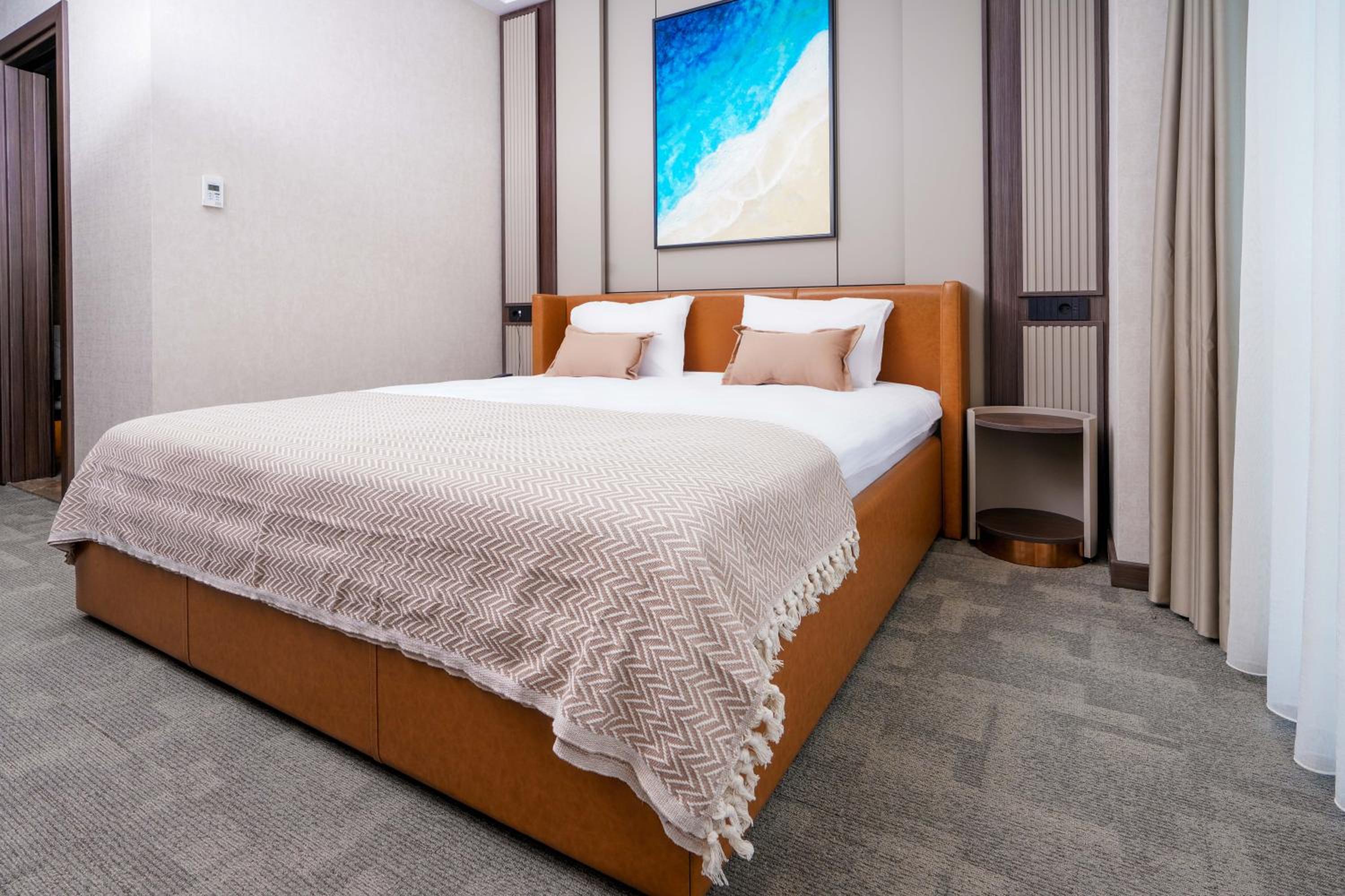 Large Double Room photo 1