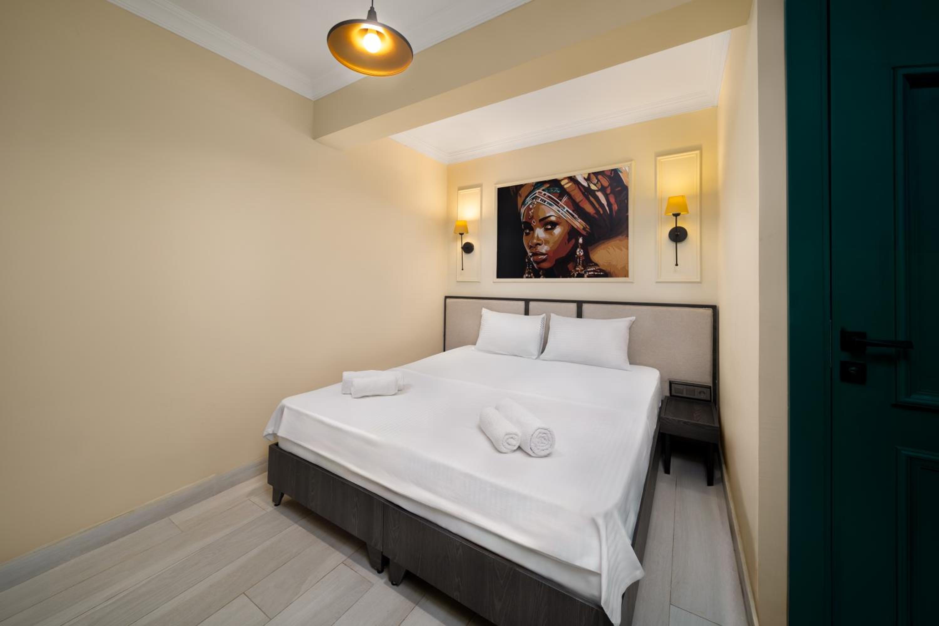 Double or Twin Room - No Window
