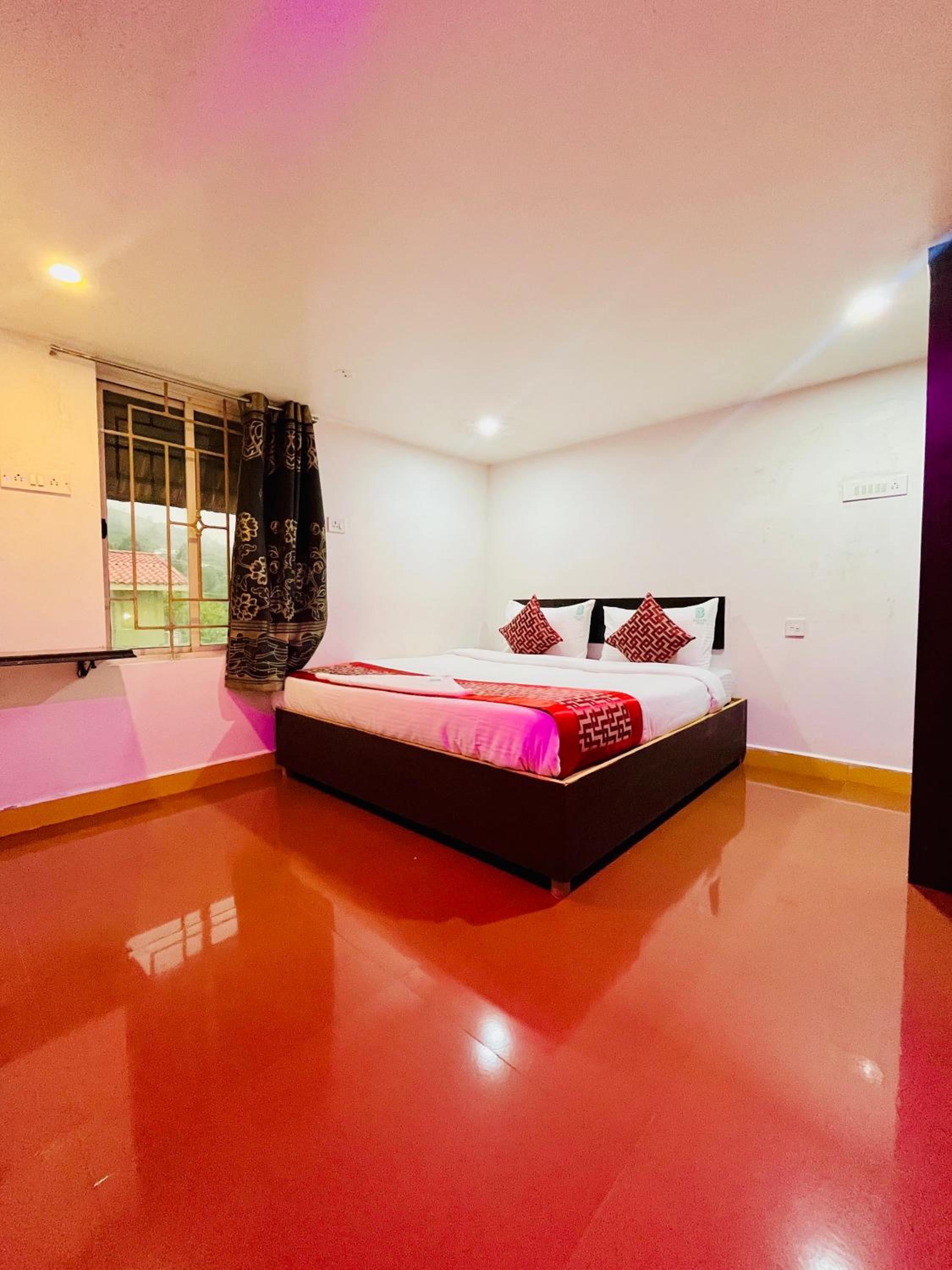 Budget Double Or Twin Room photo 3