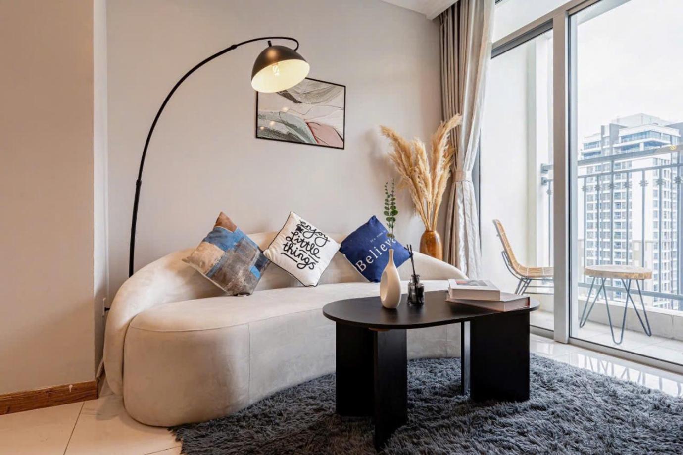 One-Bedroom Apartment With Balcony