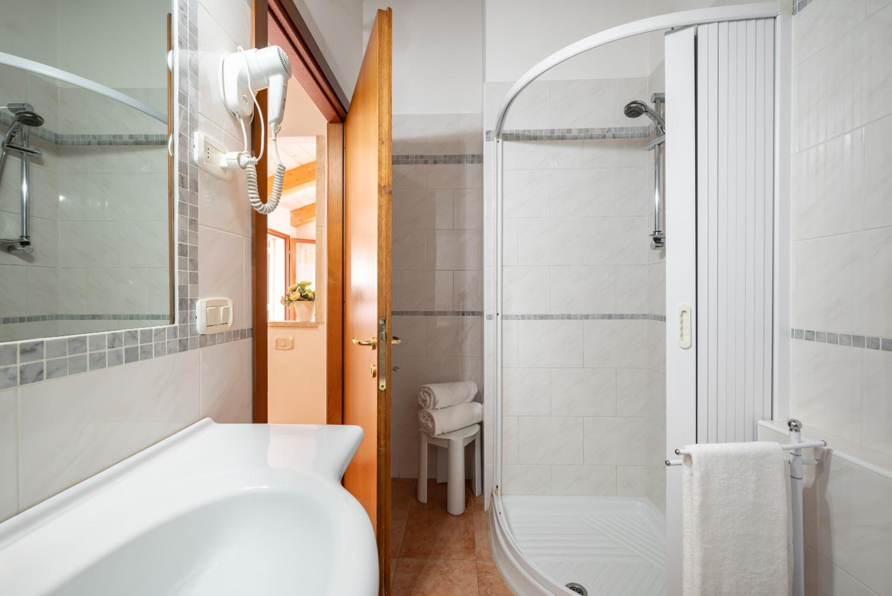 Double Room with Balcony photo 2