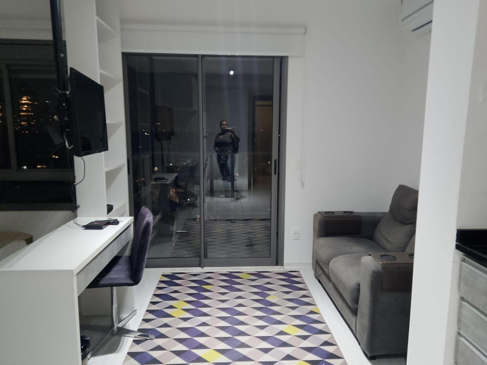 Apartment with View and Balcony - Photo 4