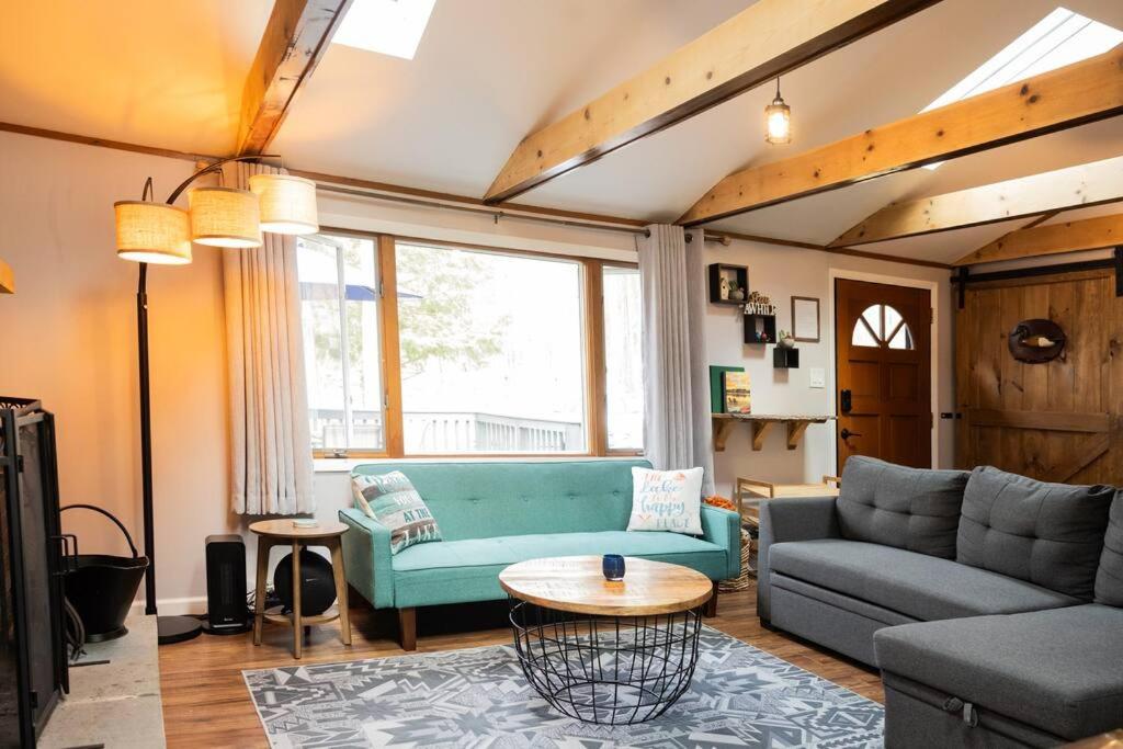 One-Bedroom House photo 1