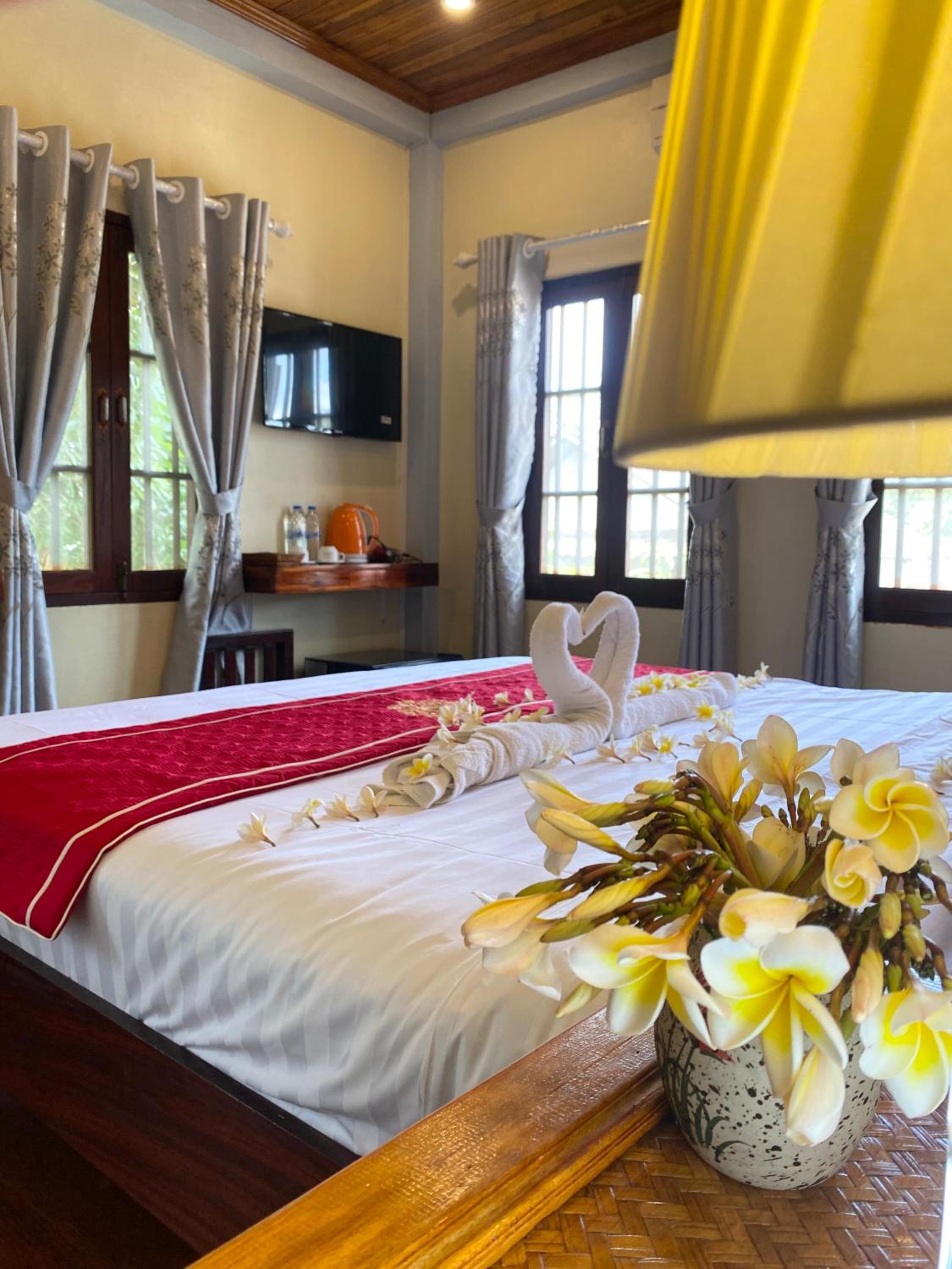 Deluxe Double Room - Photo 13