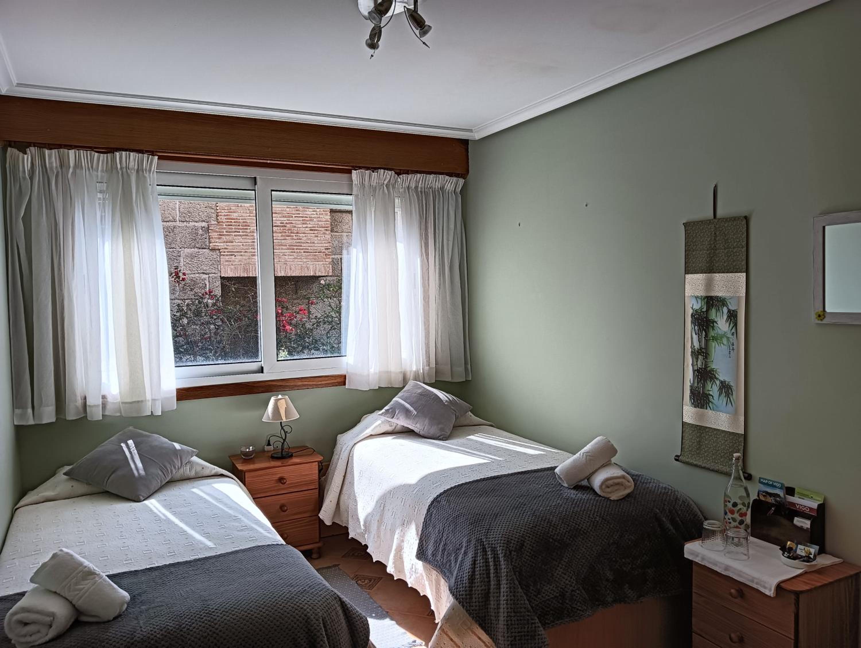 Habitación Estándar con Dos Camas Individuales
