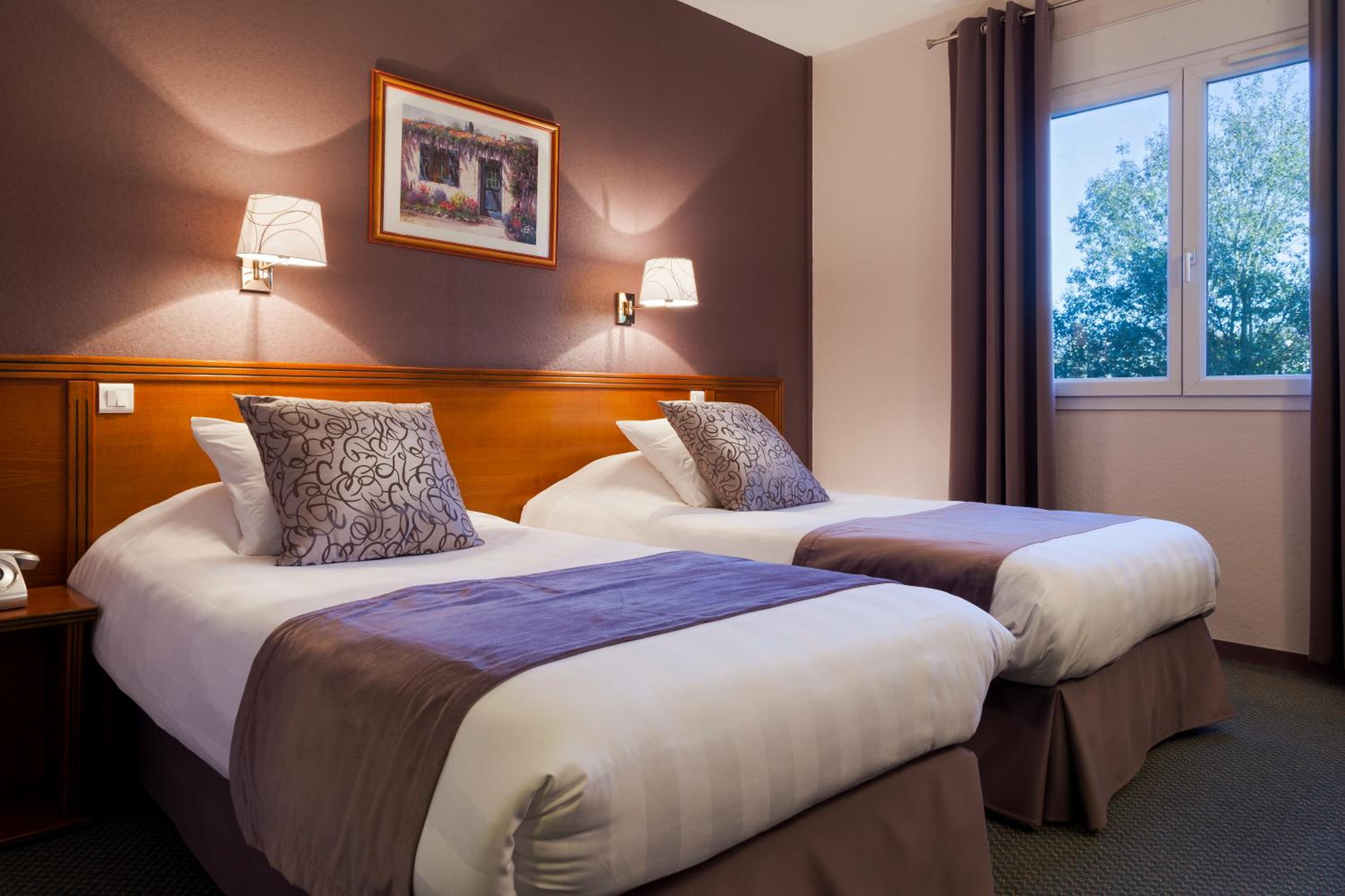 Twin Room - Photo 1
