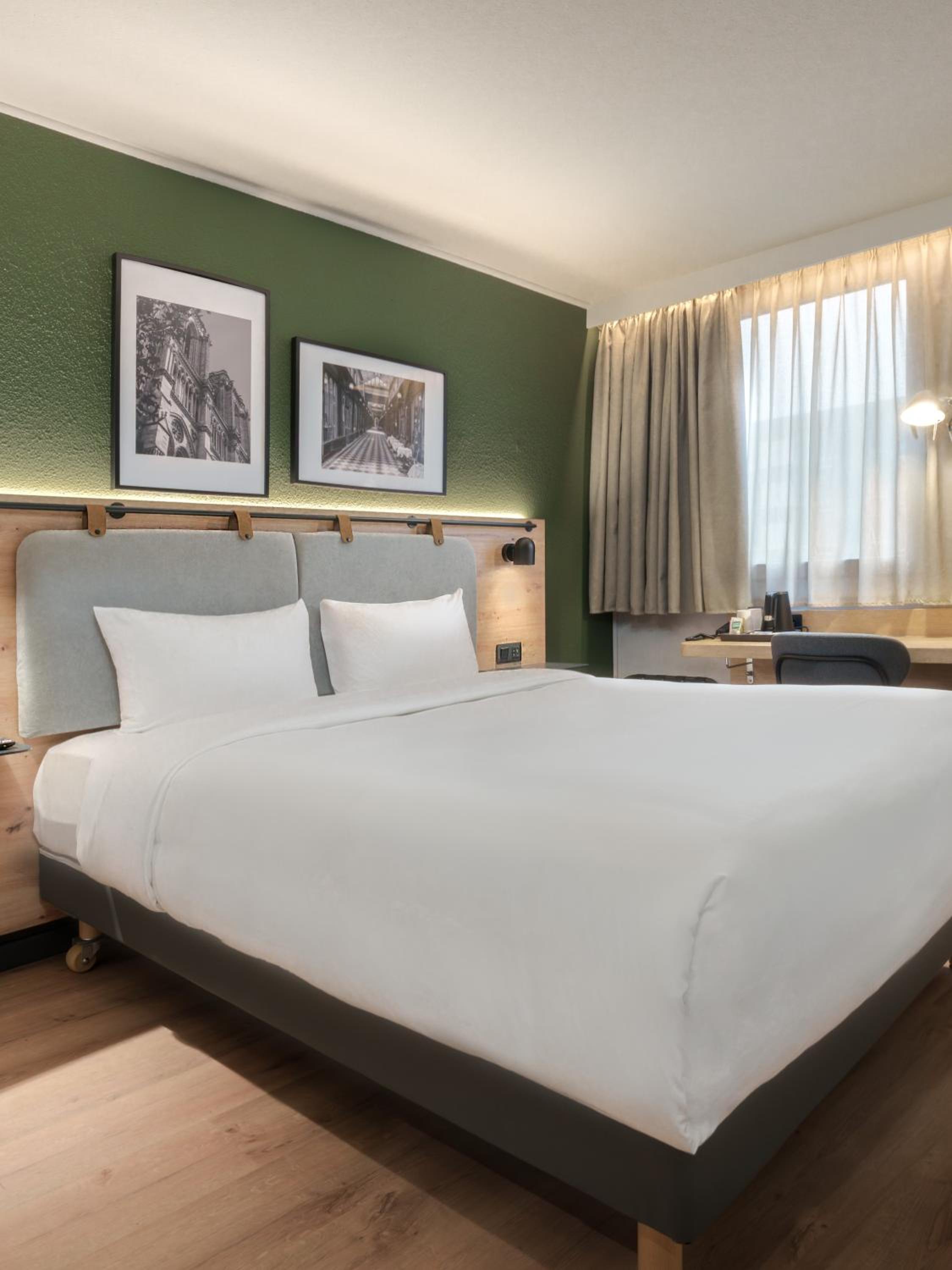 Superior Room - 1 King Bed photo 1