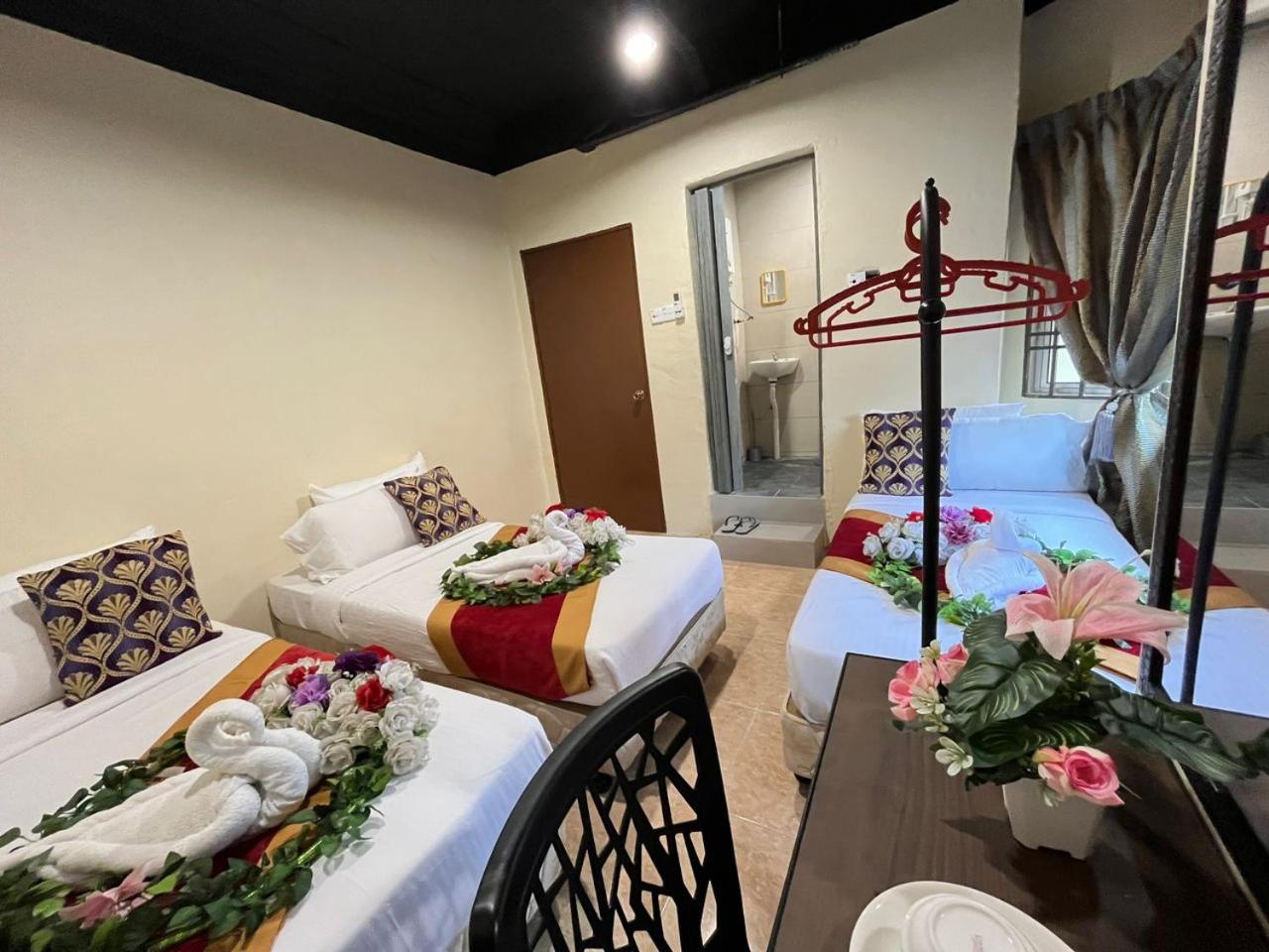 Basic Triple Room photo 1