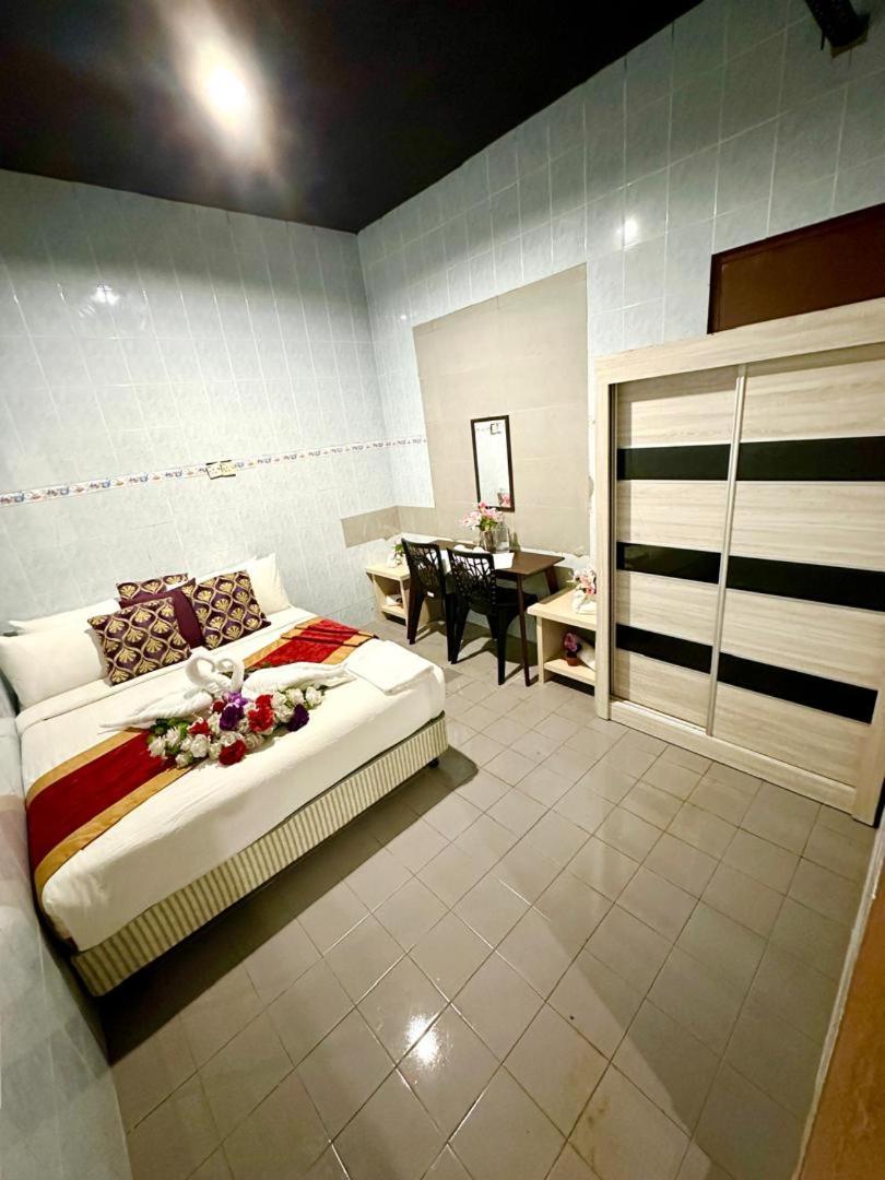 Budget Double Room photo 1