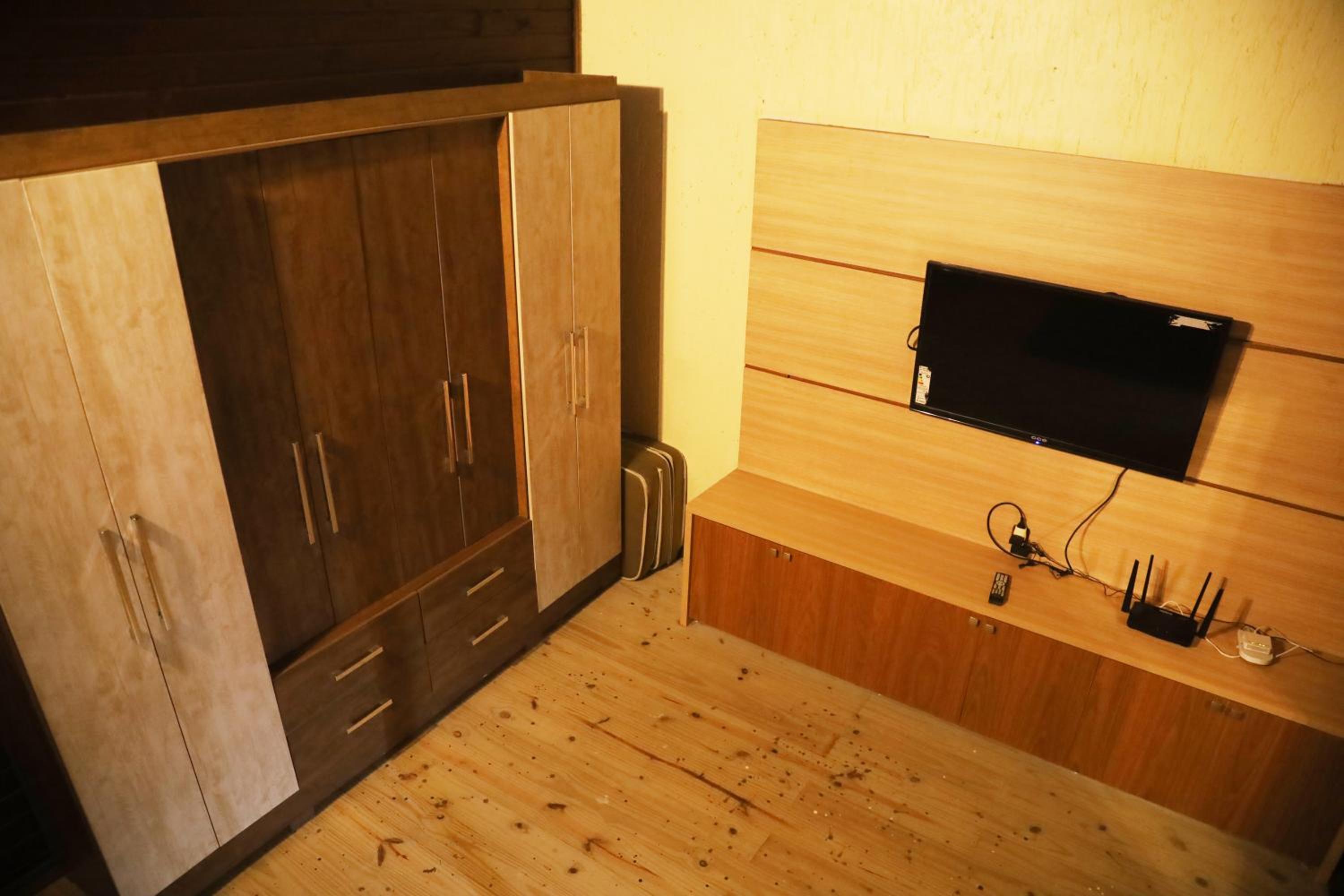 Three-Bedroom House photo 1
