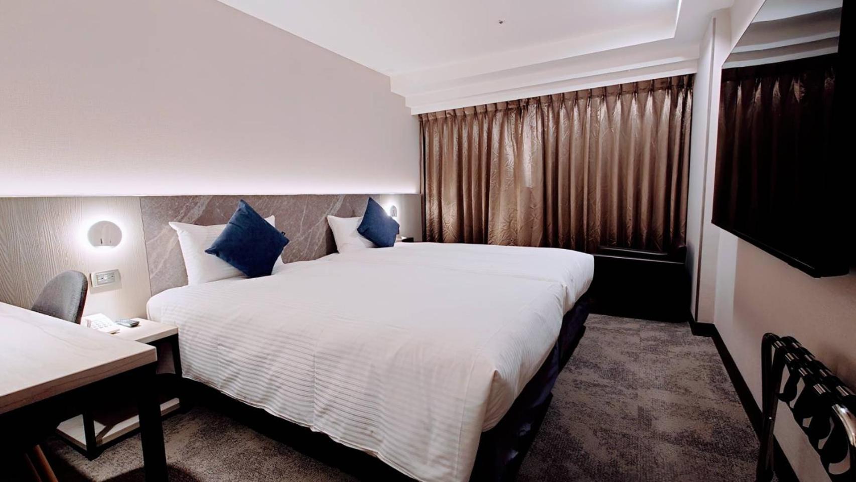 Twin Room - Photo 1