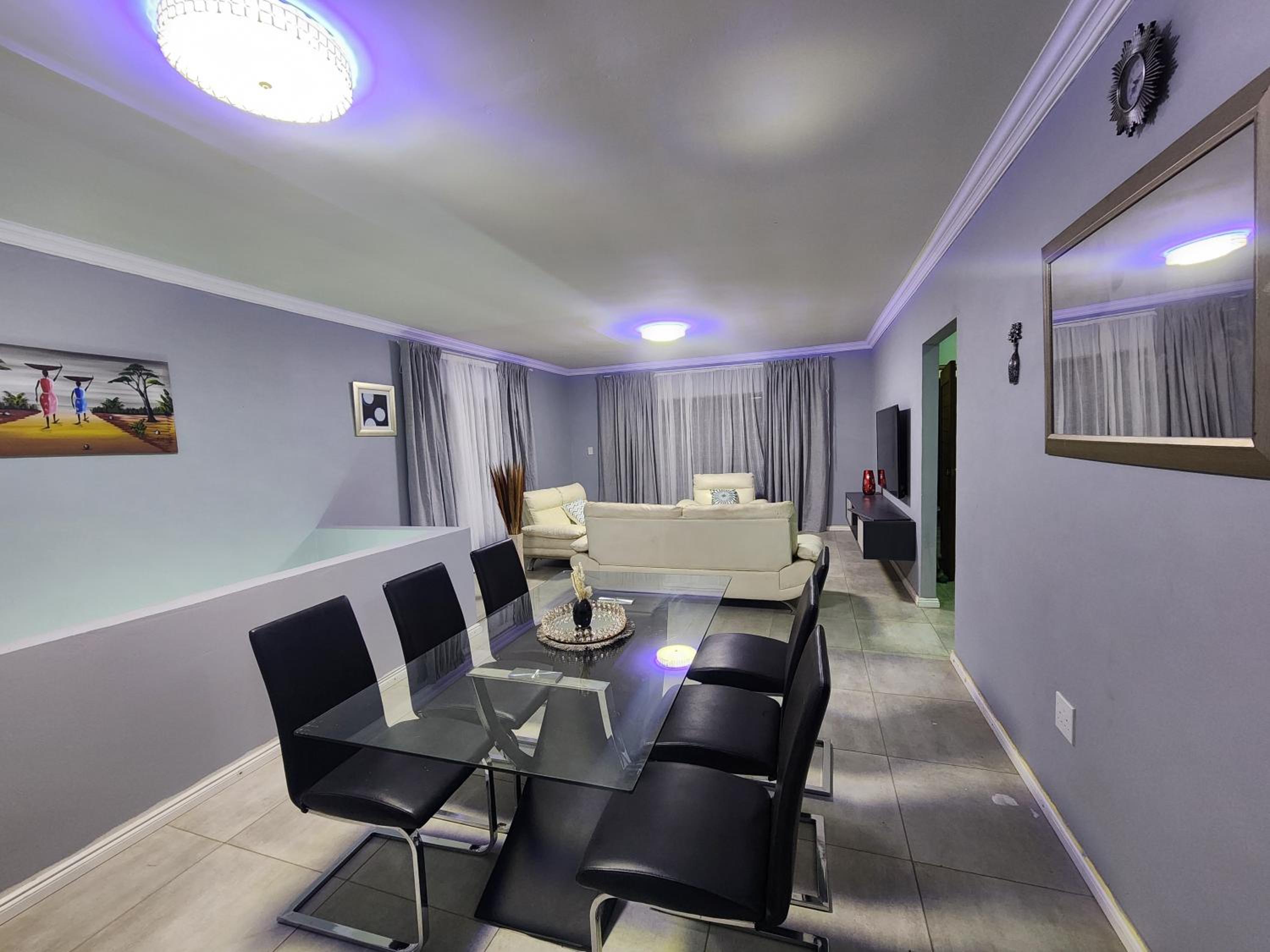 Three-Bedroom House photo 3