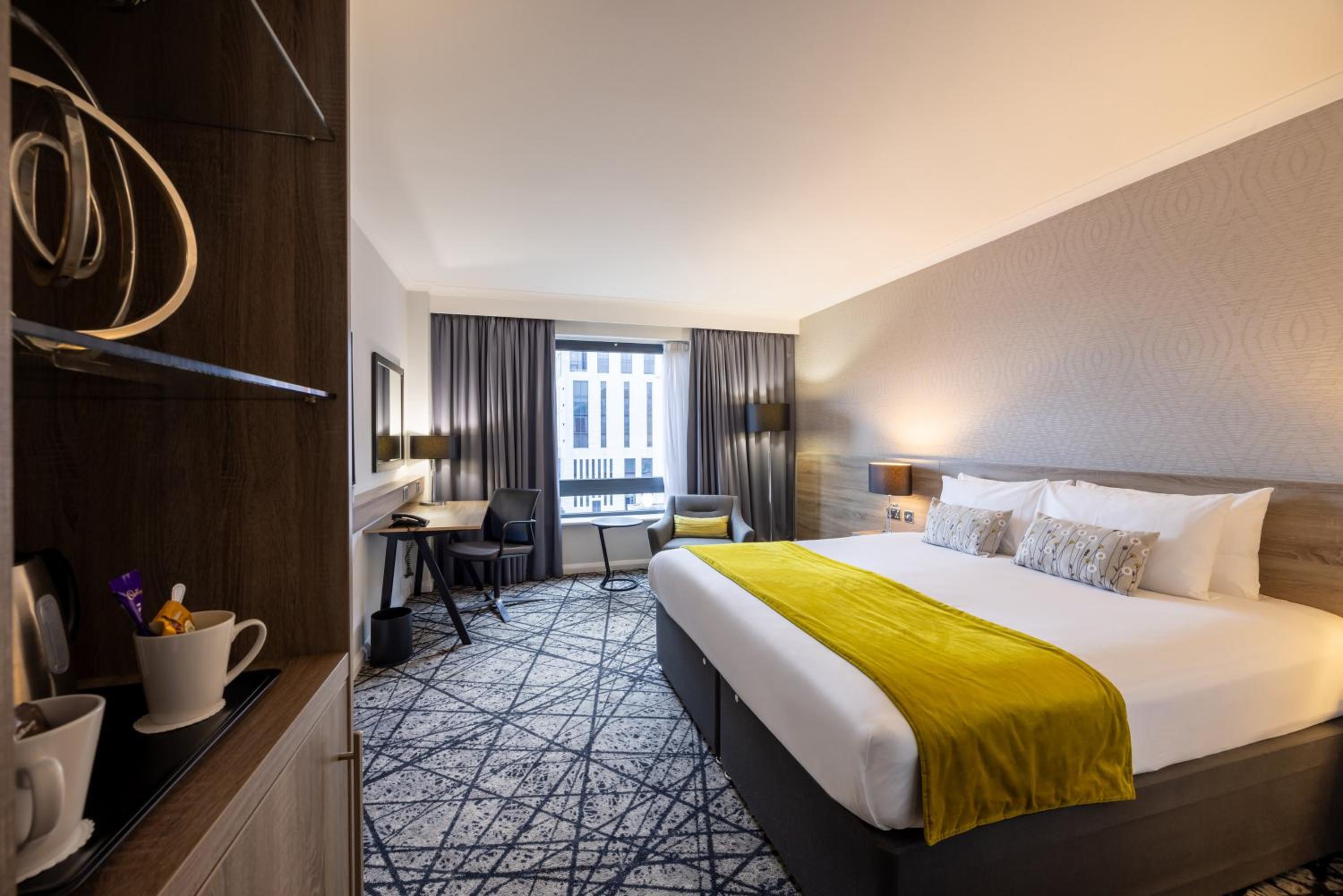 Premium King Room with River View - Lounge Access - Photo 1