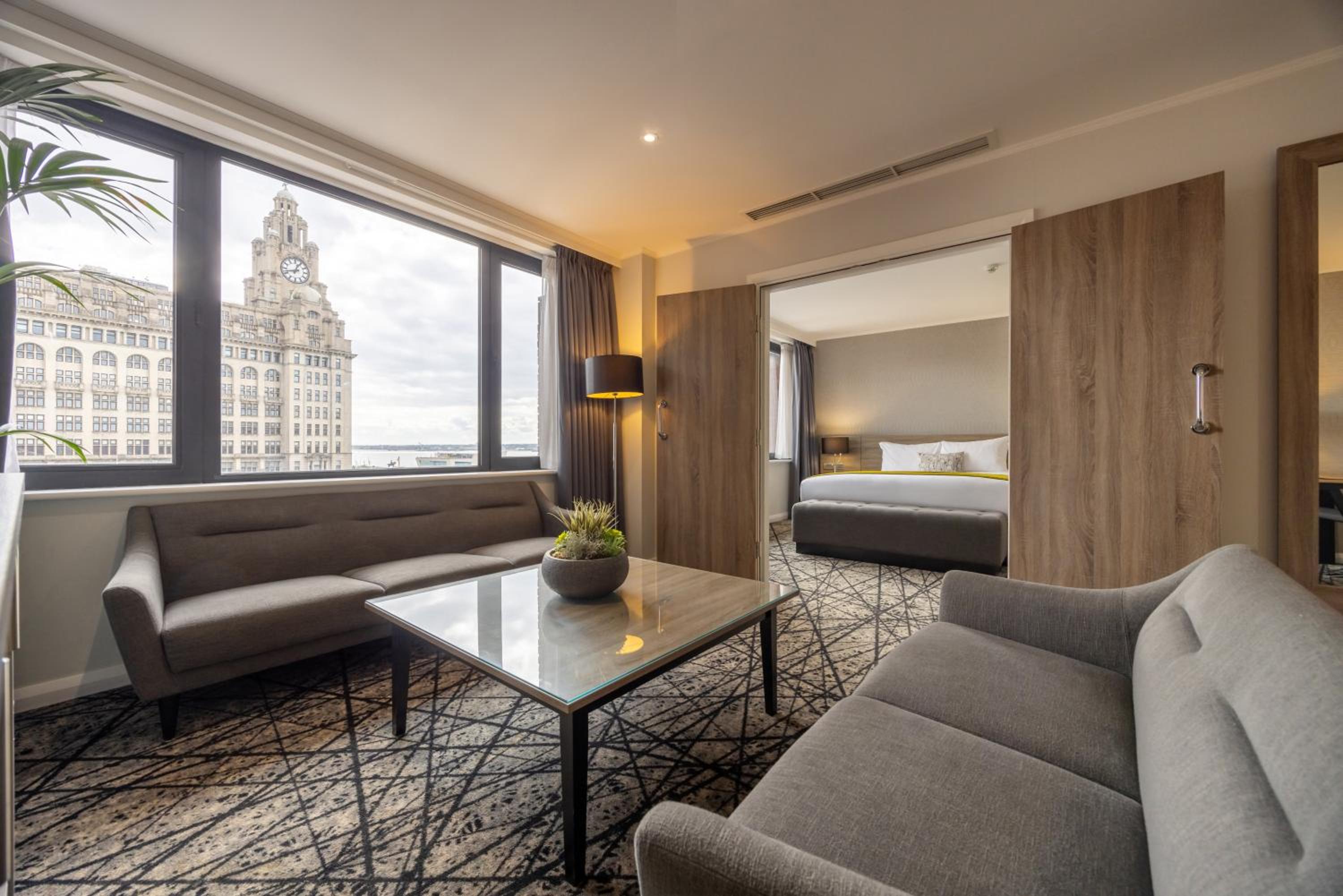 One-Bedroom Suite with Waterfront View - Photo 2