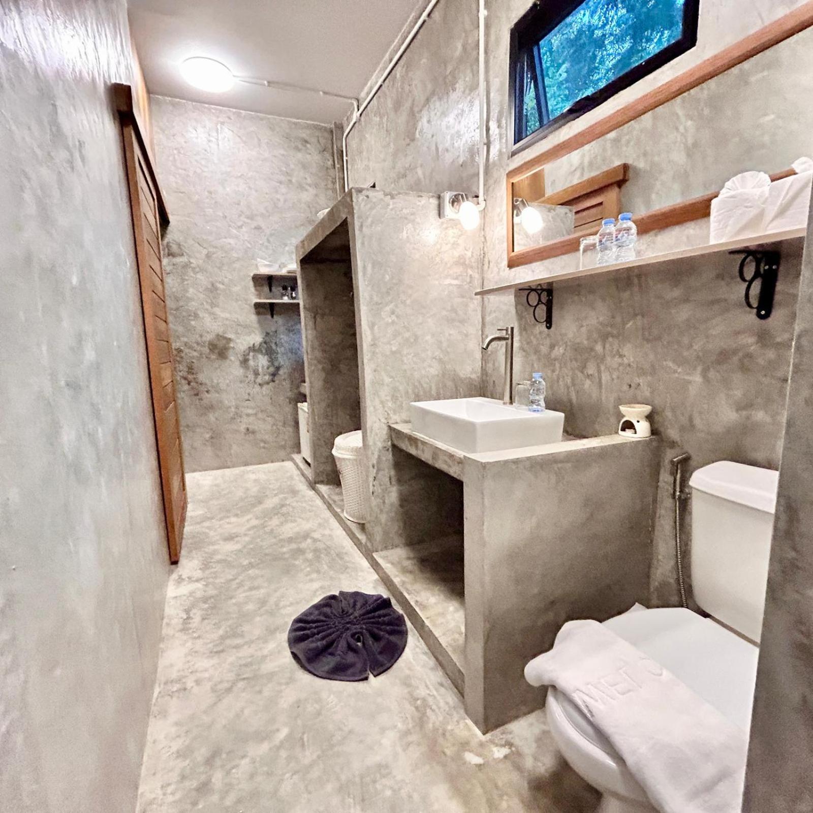 Double Room with Park View - Photo 33