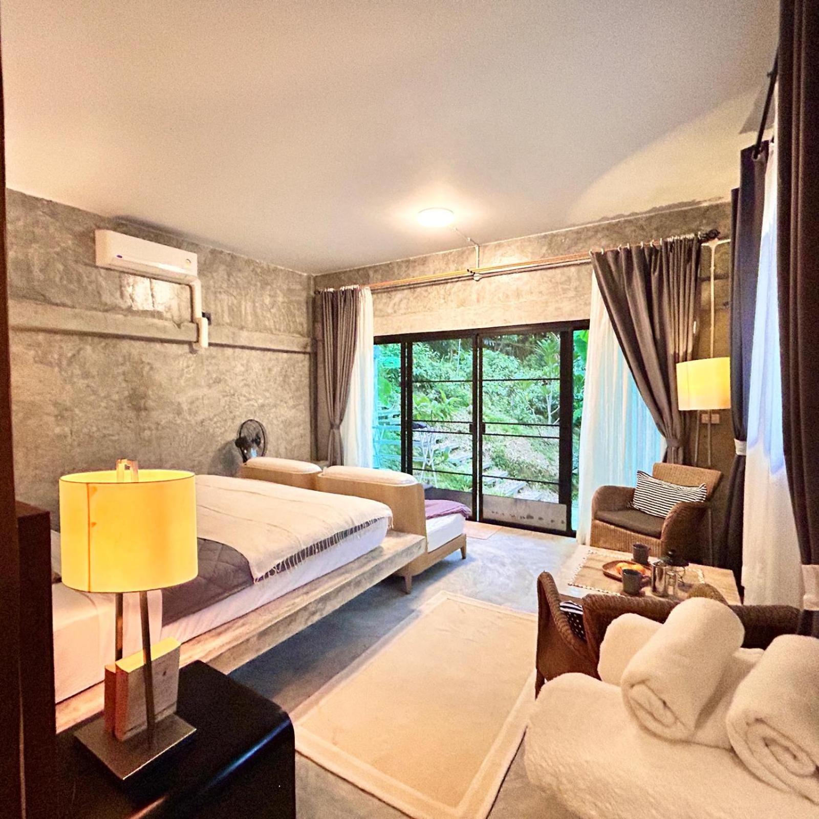 Double Room with Park View - Photo 7