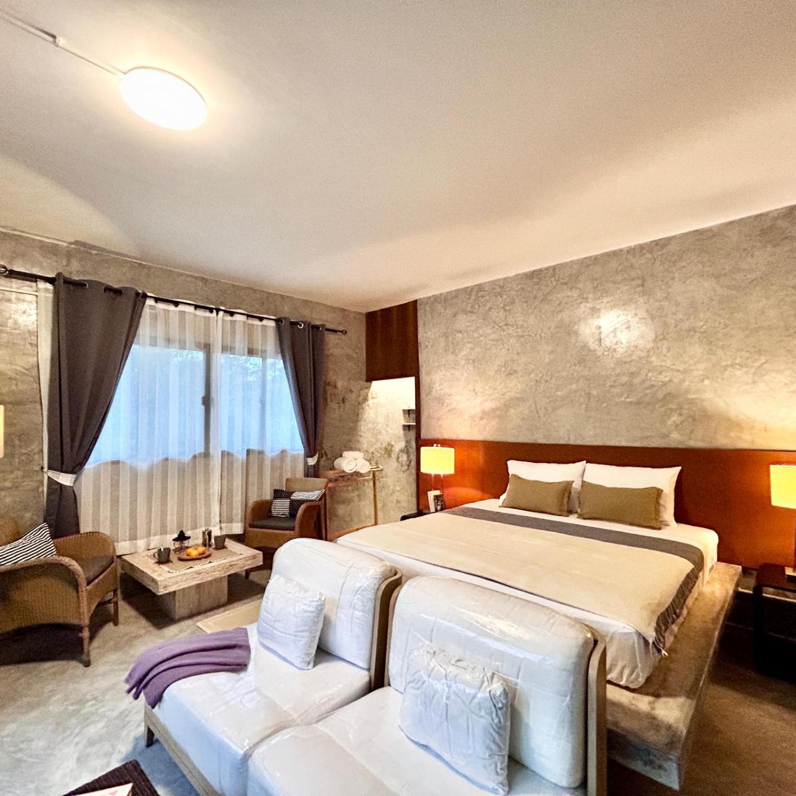 Double Room with Park View - Photo 6