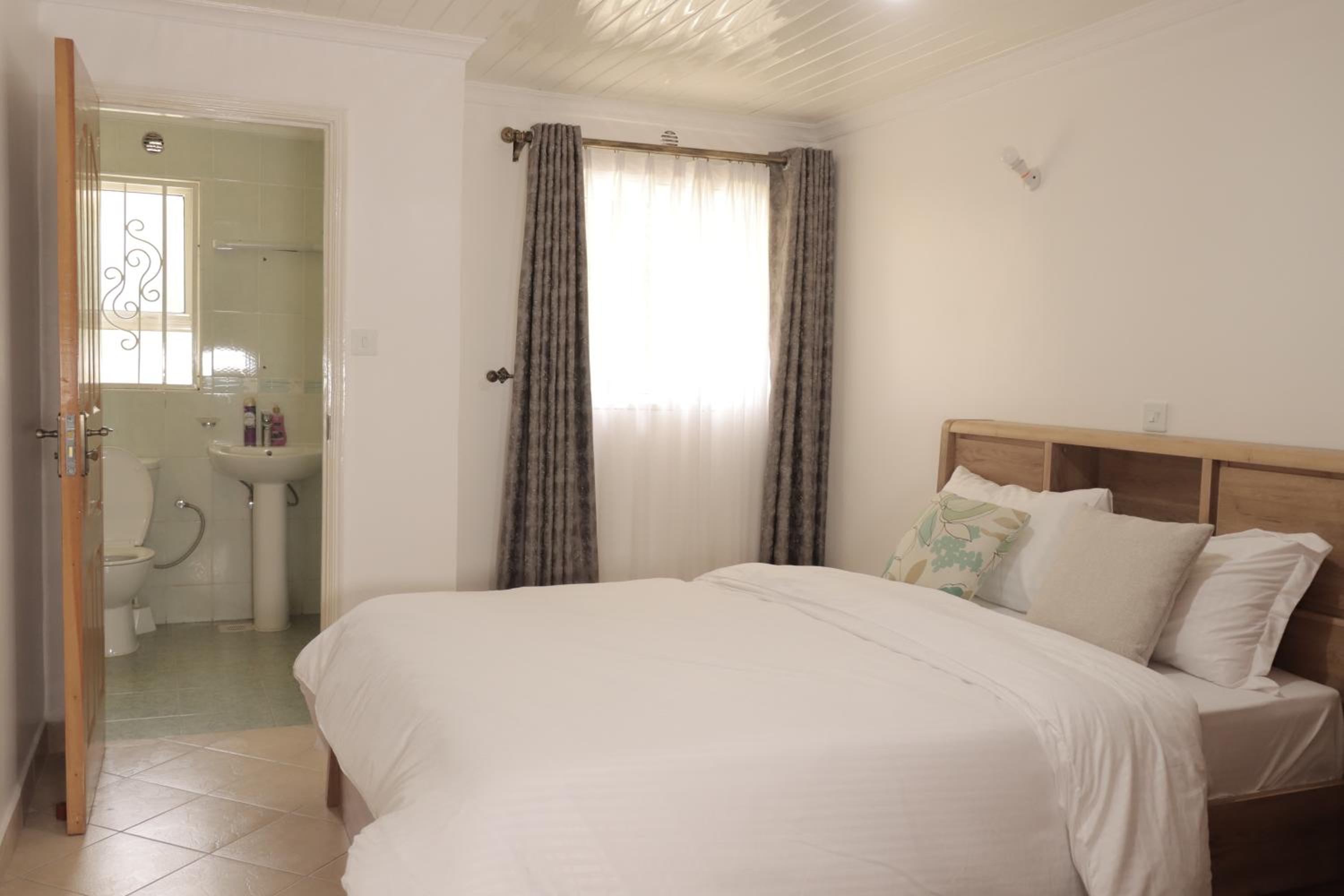 Villa photo 2