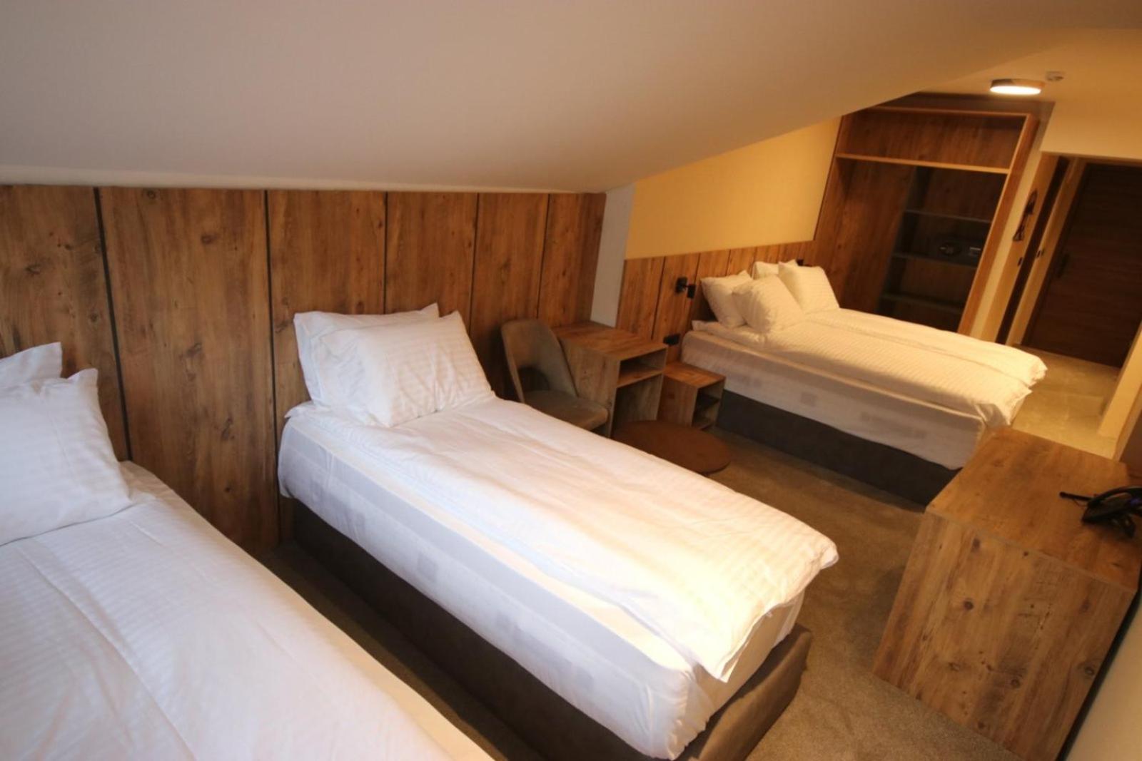 Quadruple Room with Mountain View