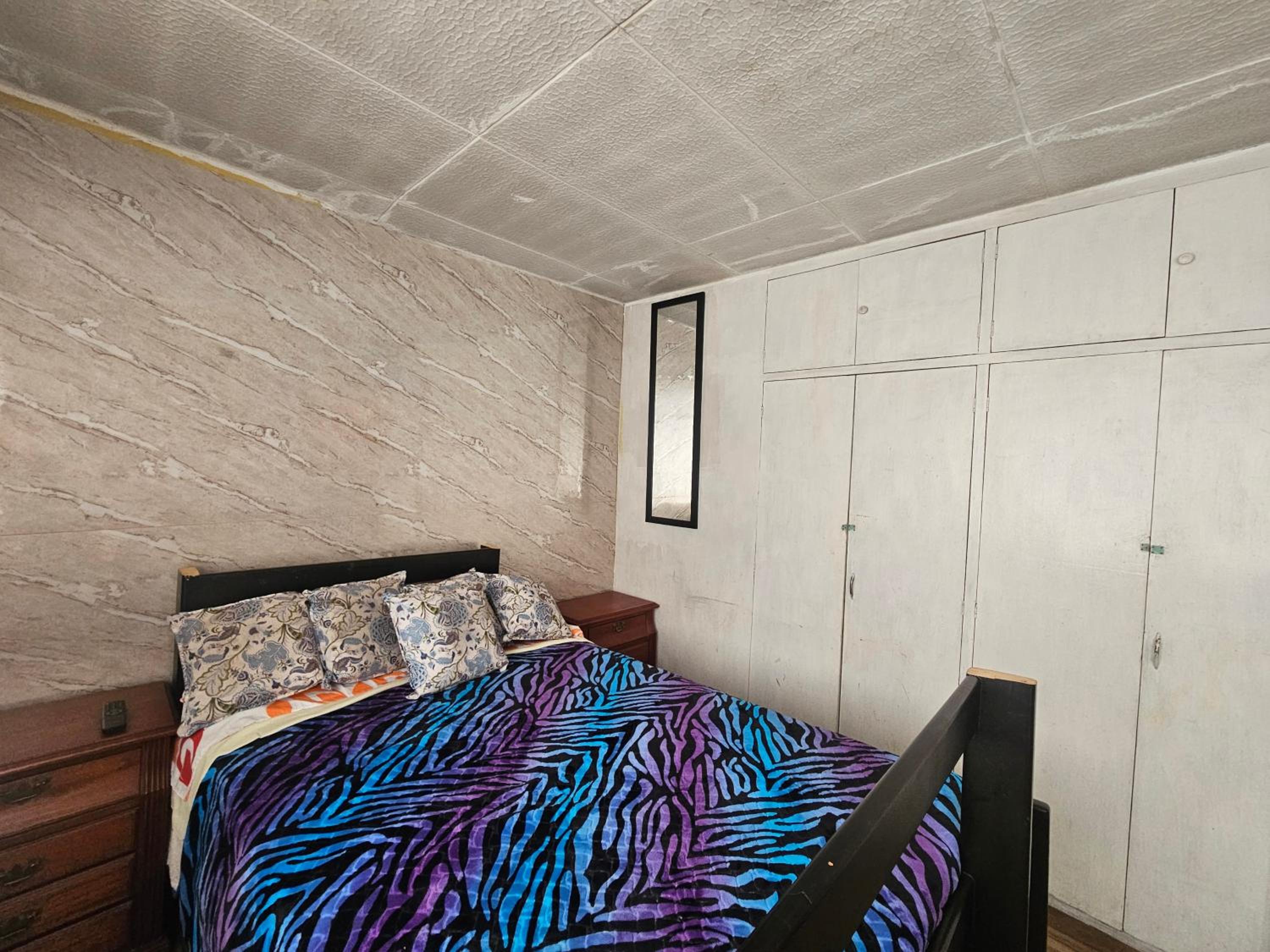 Double Room With Shared Bathroom photo 2