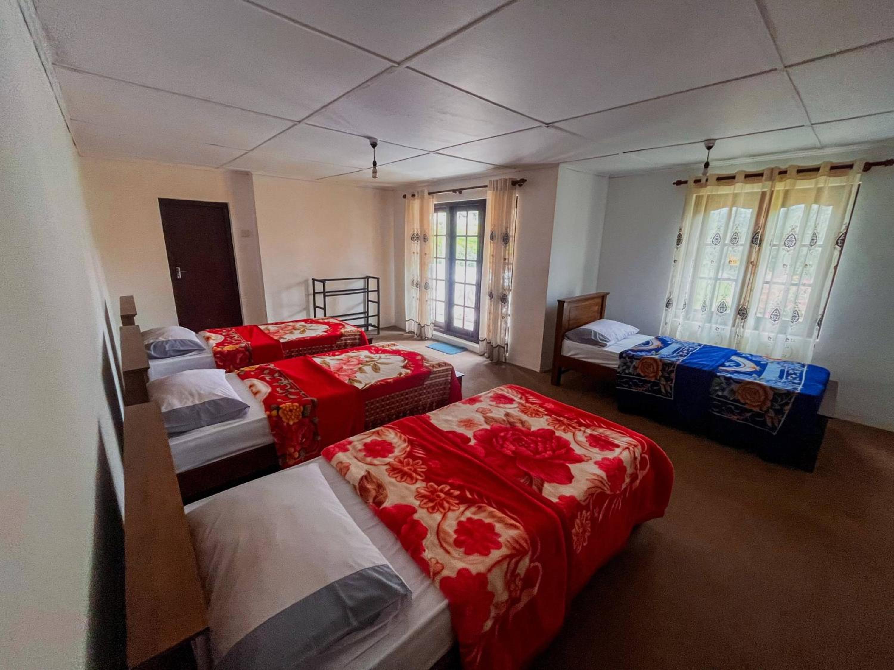 Deluxe Family Room