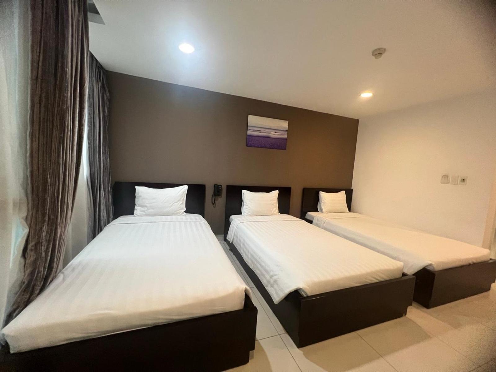 Deluxe Triple Room photo 3