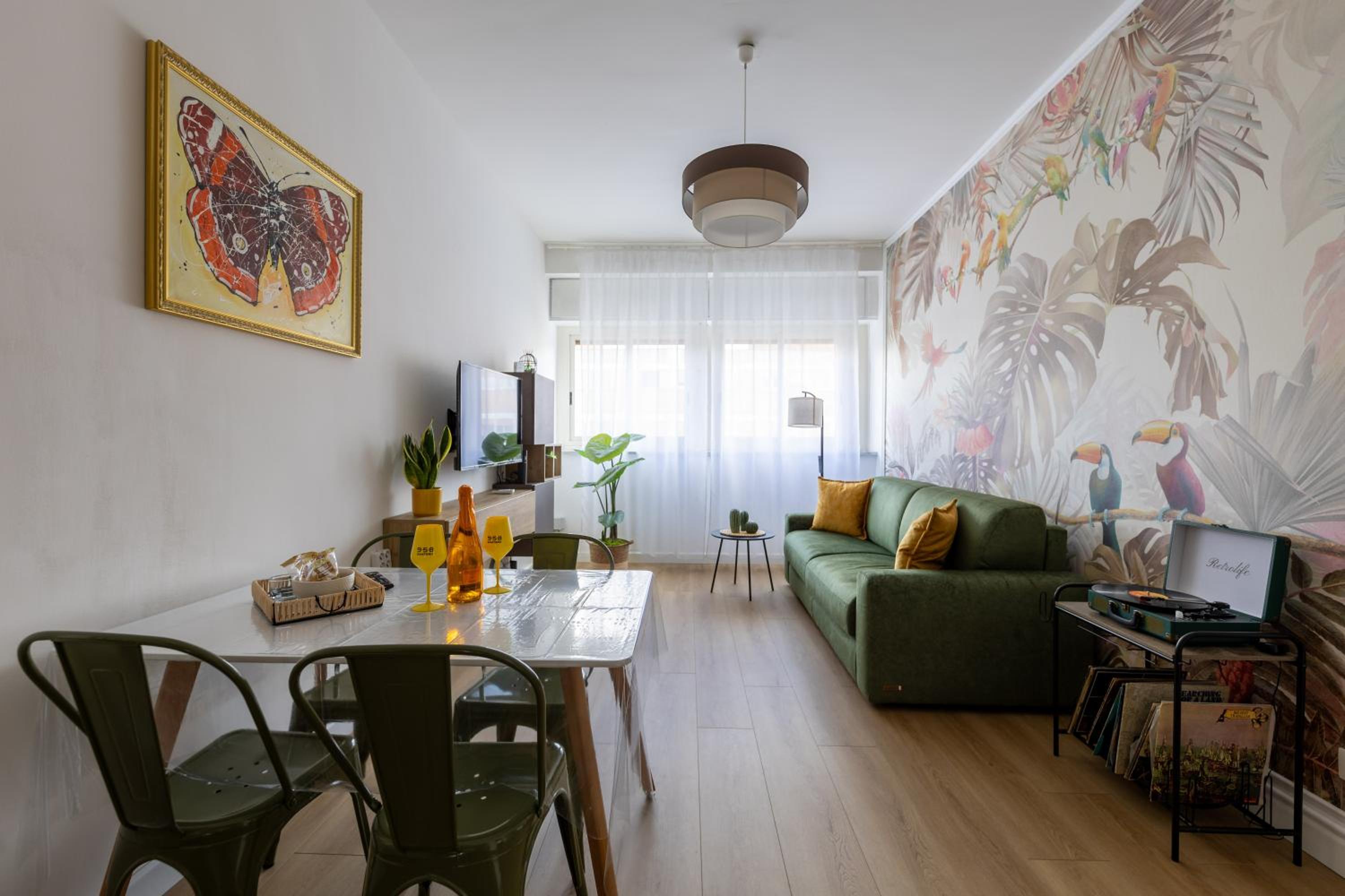 One-Bedroom Apartment
