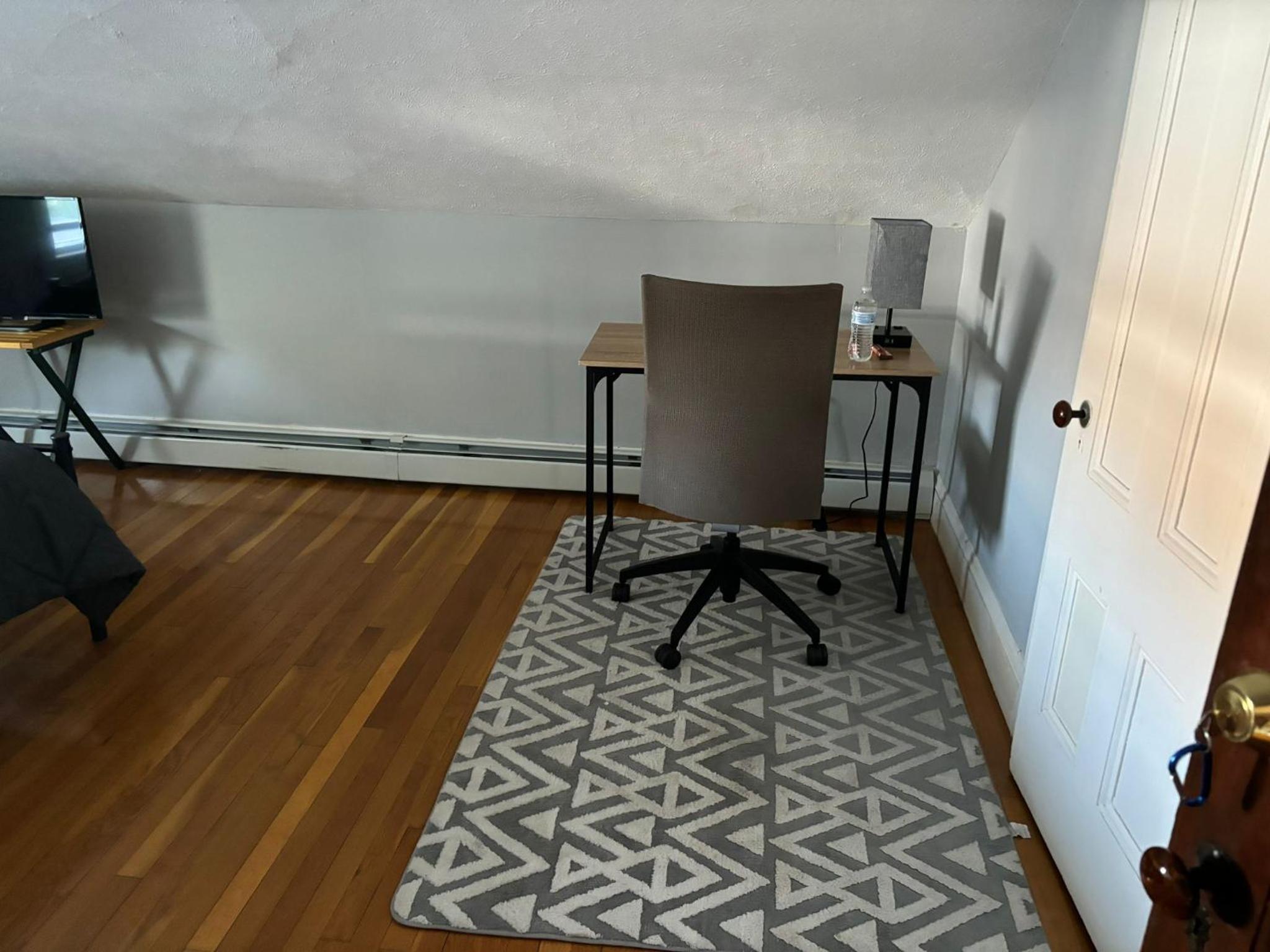 Triple Room With Shared Bathroom photo 2